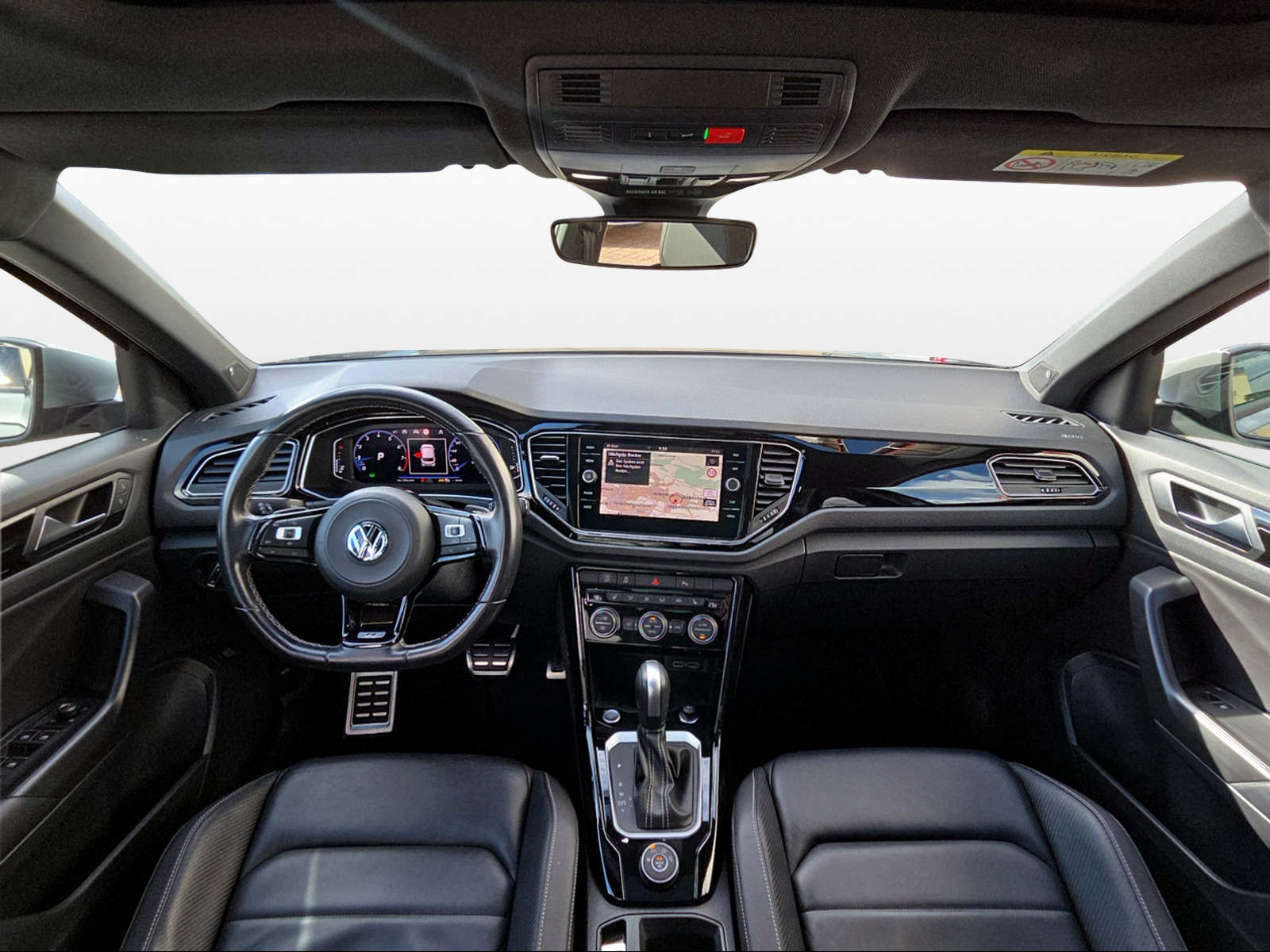 VW T-Roc 2.0 TSI R DSG 4Motion-image-3