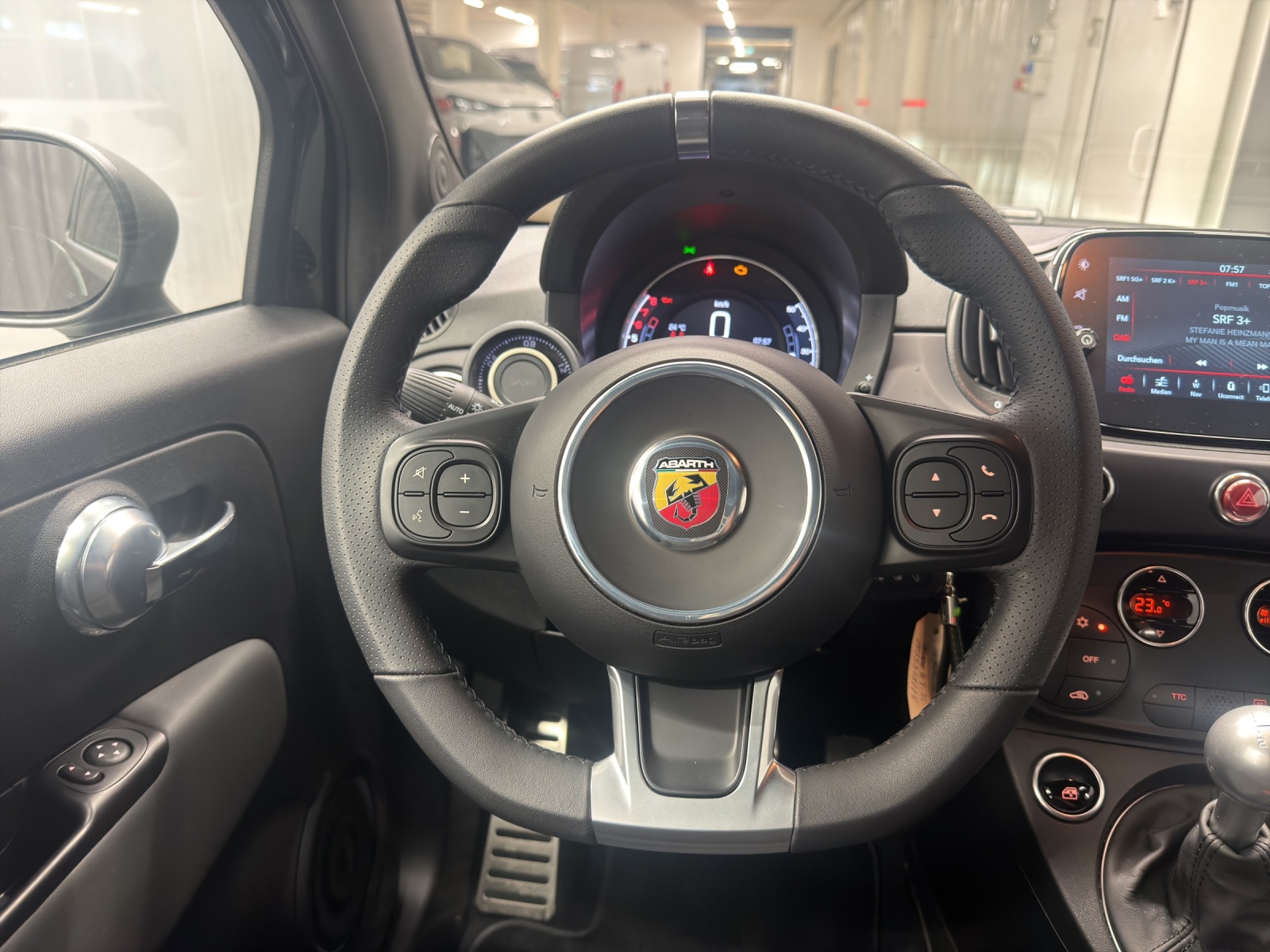 FIAT 595 Abarth 1.4 T-Jet 165 Premium-image-11