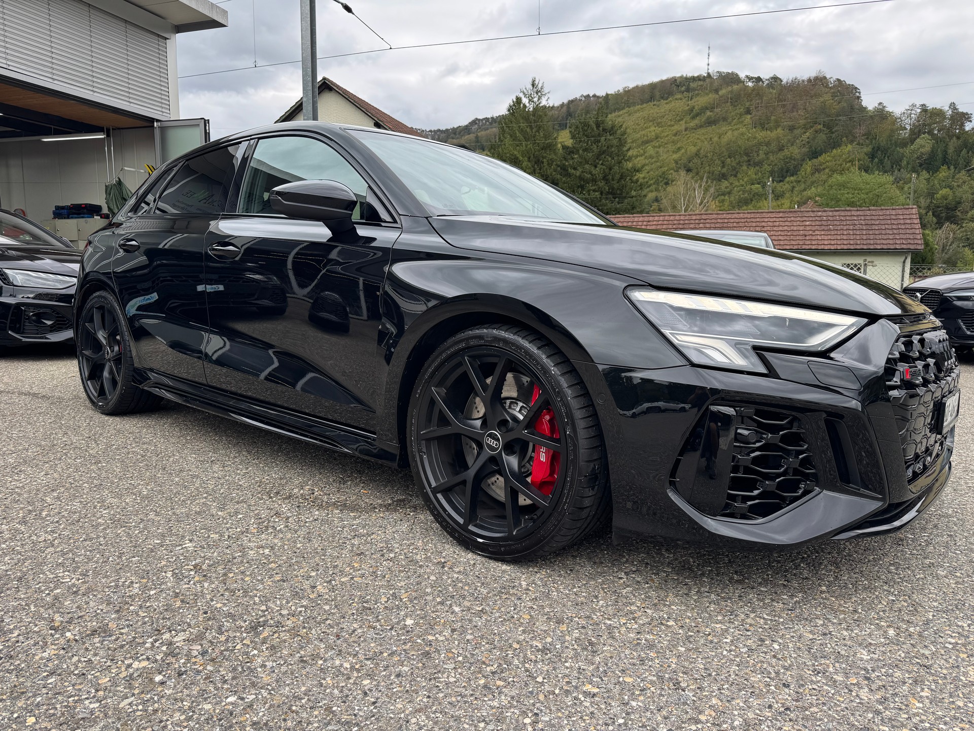 AUDI RS3 Sportback 2.5 TSI quattro S-tronic-image-5