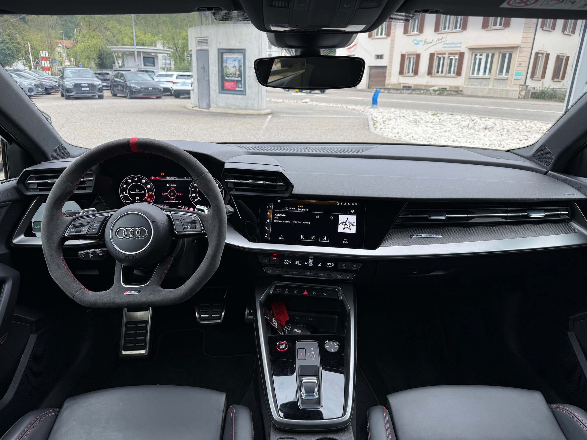 AUDI RS3 Sportback 2.5 TSI quattro S-tronic-image-17