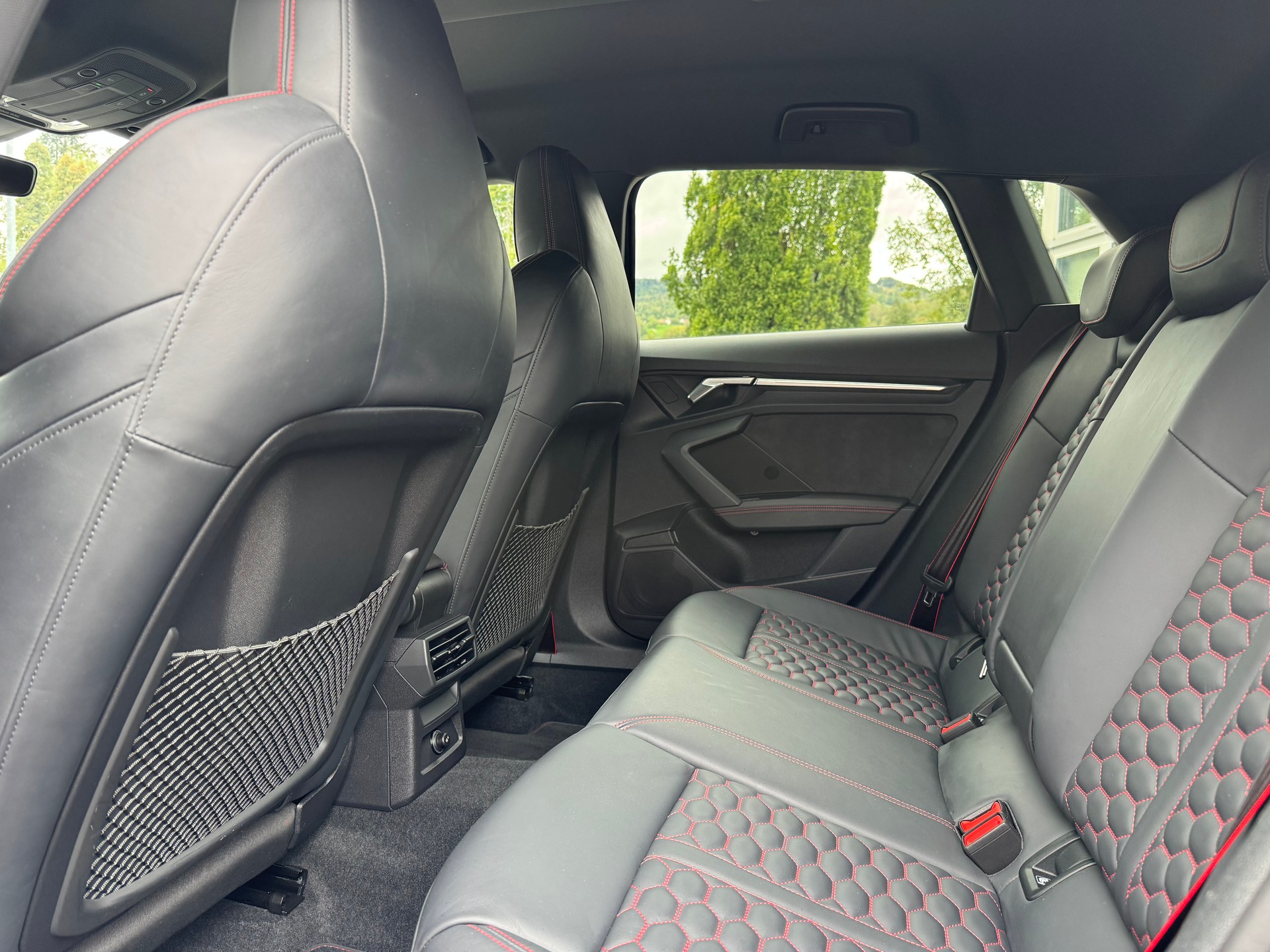 AUDI RS3 Sportback 2.5 TSI quattro S-tronic-image-15
