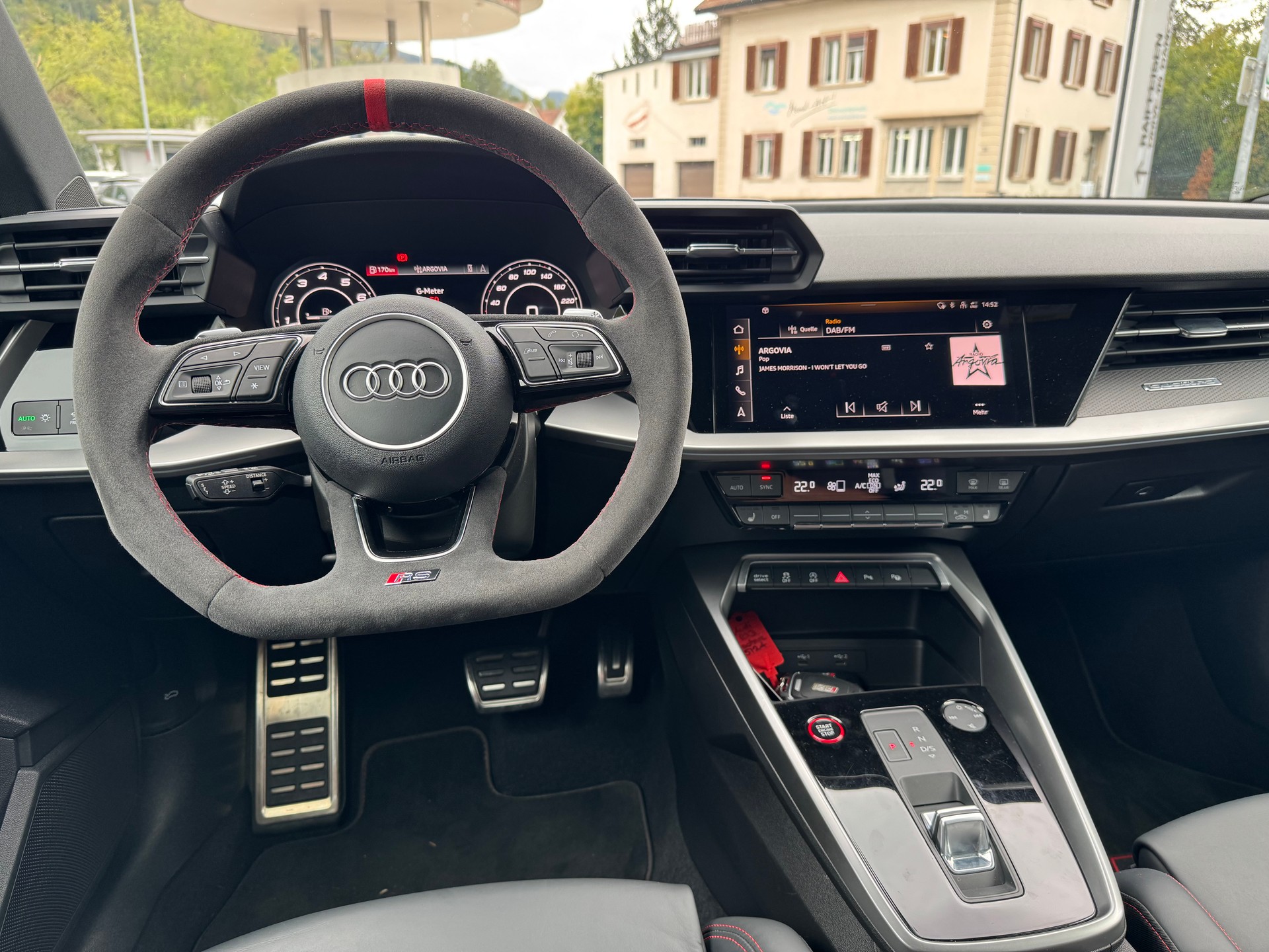 AUDI RS3 Sportback 2.5 TSI quattro S-tronic-image-19