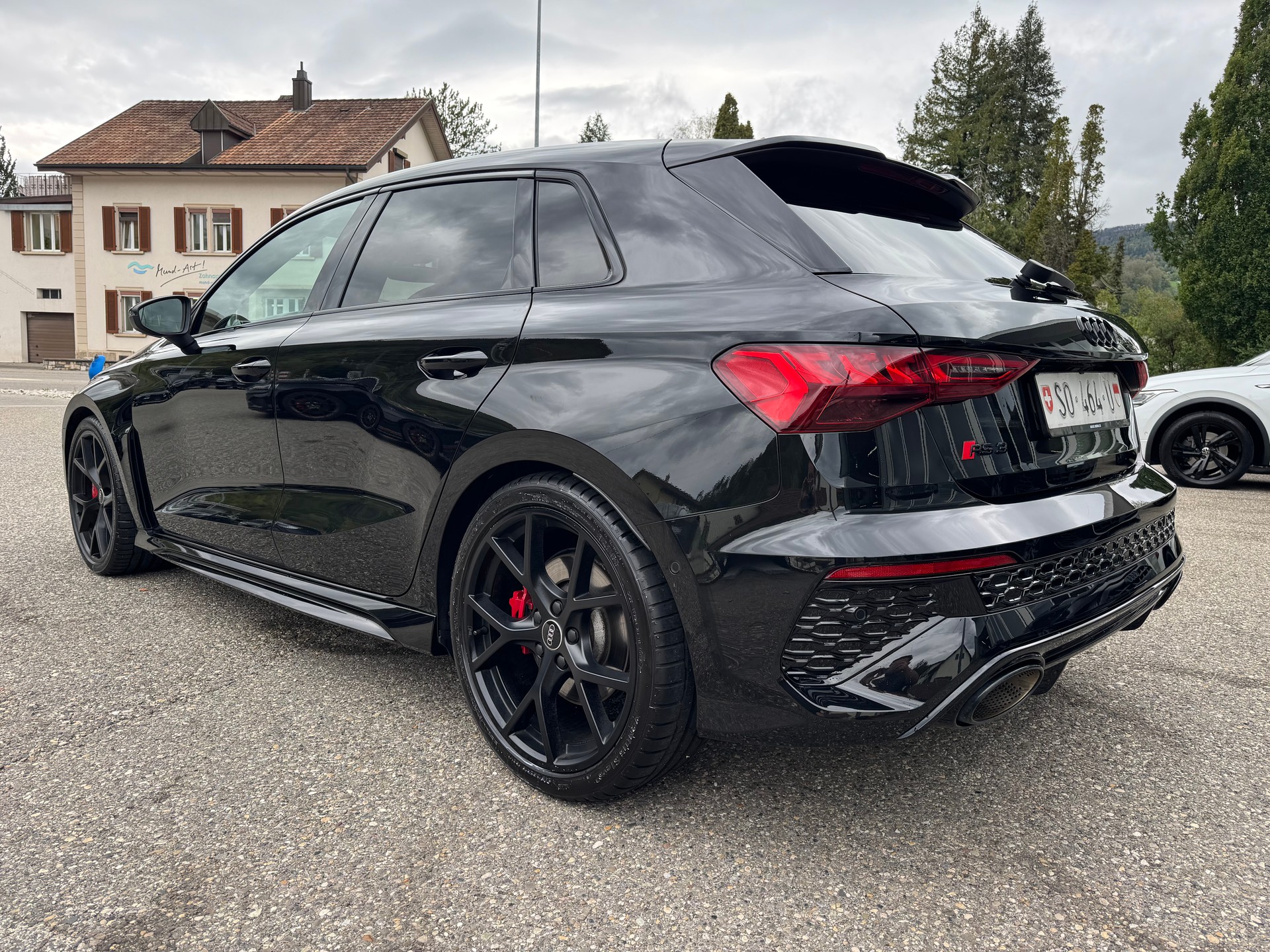 AUDI RS3 Sportback 2.5 TSI quattro S-tronic-image-8