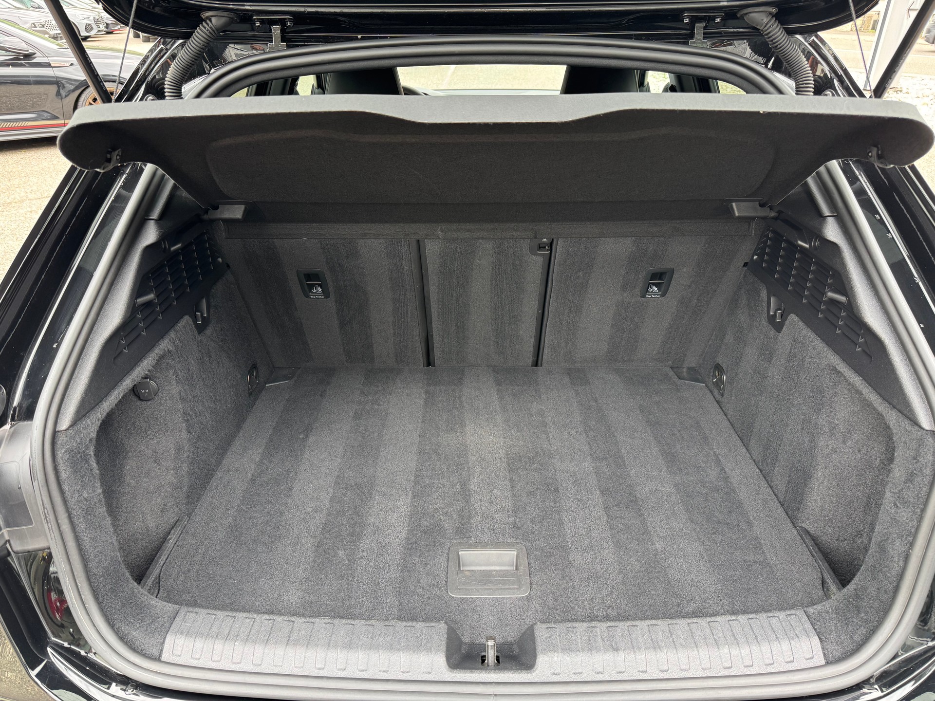 AUDI RS3 Sportback 2.5 TSI quattro S-tronic-image-22