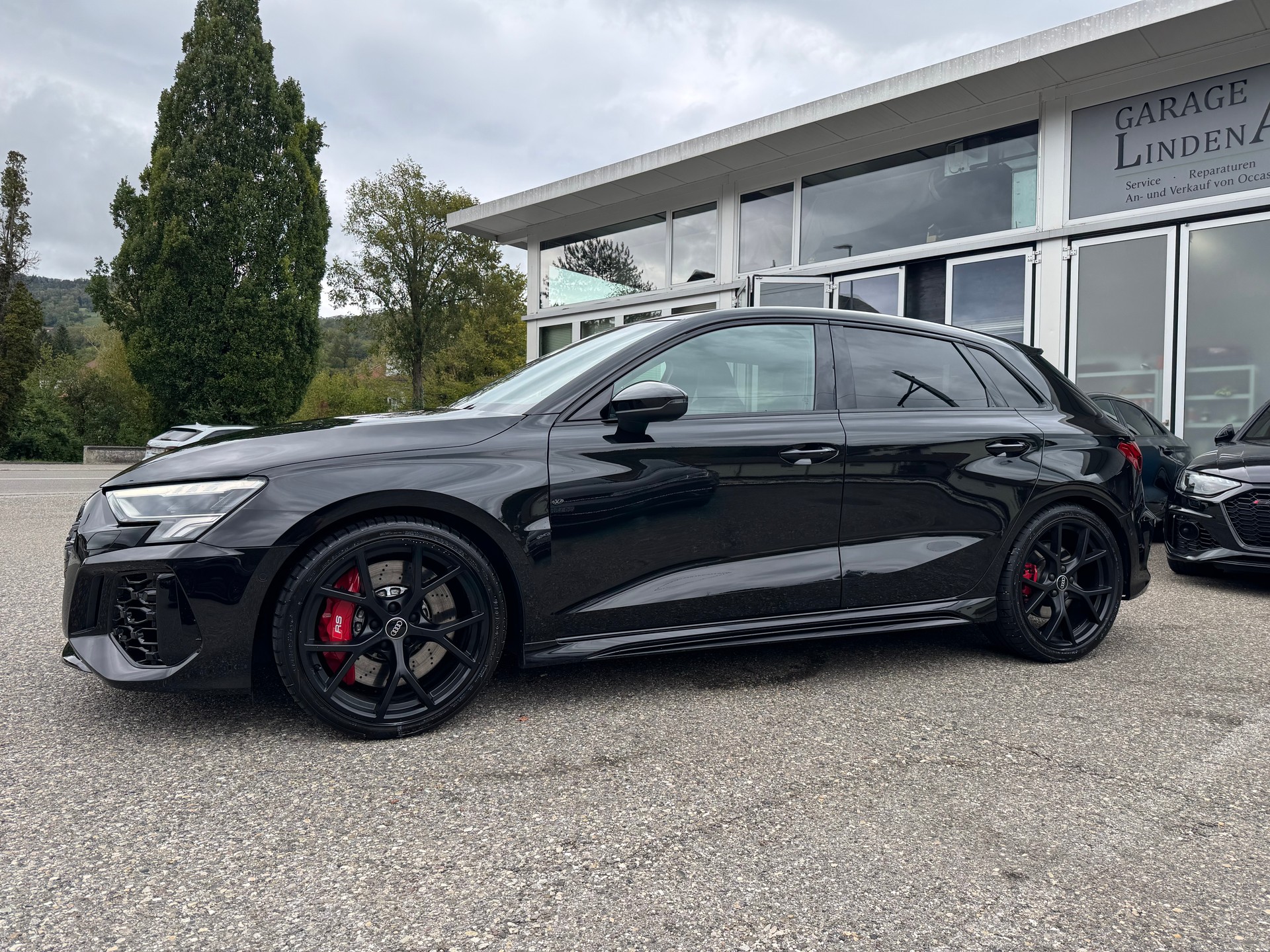 AUDI RS3 Sportback 2.5 TSI quattro S-tronic-image-6