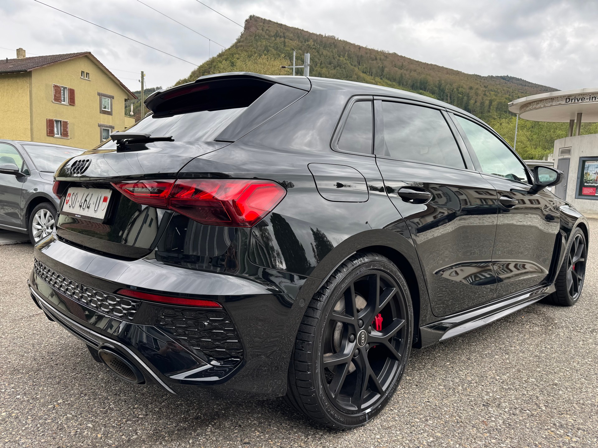 AUDI RS3 Sportback 2.5 TSI quattro S-tronic-image-9