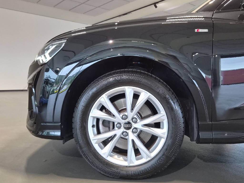 AUDI Q3 2.0 40 TFSI S line quattro S-Tronic-image-13