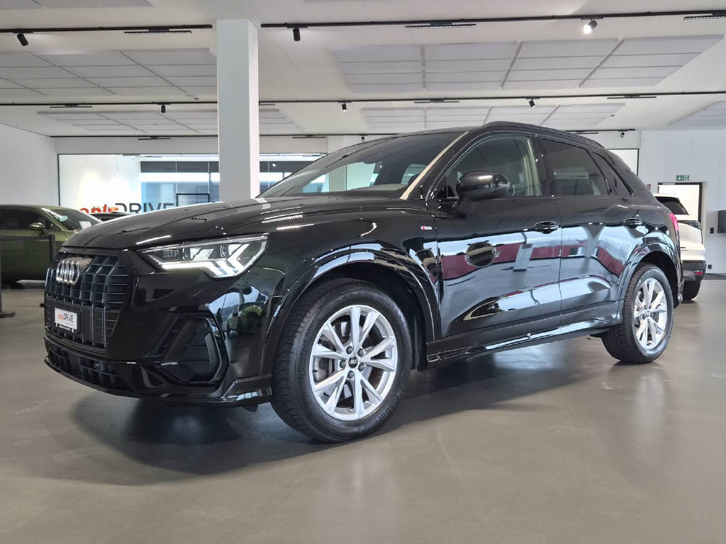 AUDI Q3 2.0 40 TFSI S line quattro S-Tronic-image-0
