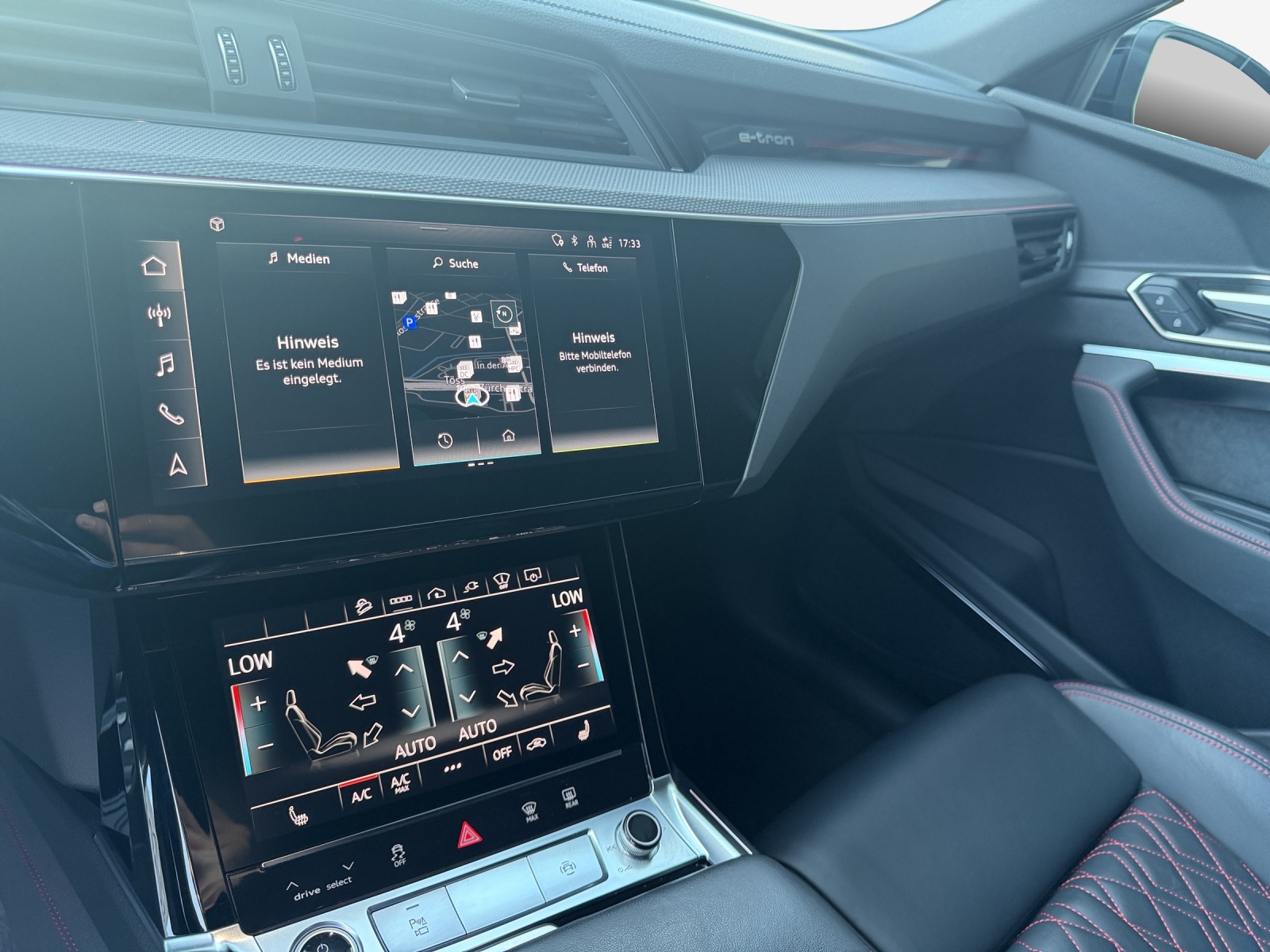 AUDI Q8 Sportback 55 e-tron Black Edition quattro-image-10