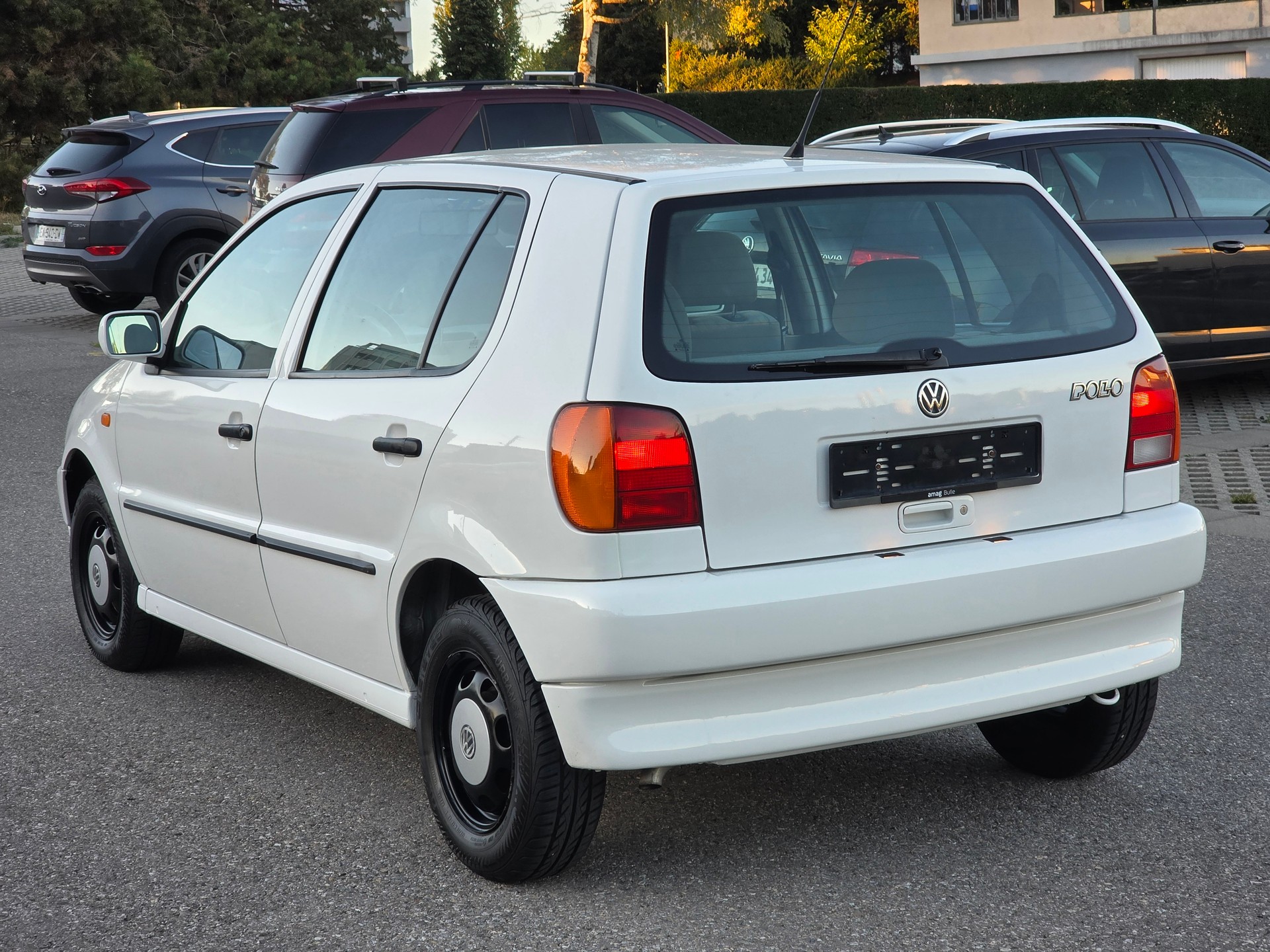 VW Polo 60 Automatic-image-3