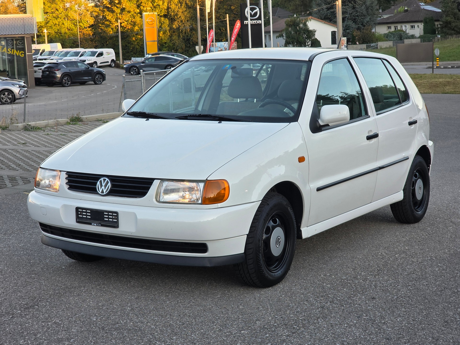 VW Polo 60 Automatic-image-0