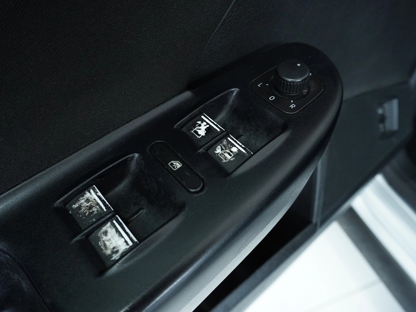 VW Passat Variant 2.0 FSI Sportline 4Motion-image-11