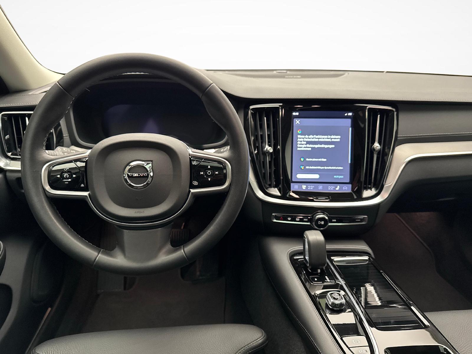 VOLVO V60 2.0 T6 TE Ultimate Dark eAWD-image-8