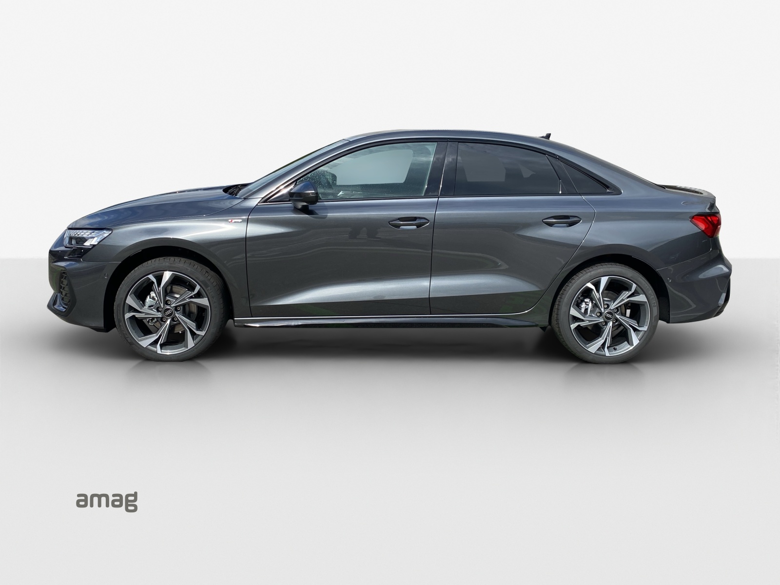 AUDI A3 Limousine TFSI 110 kW S Line Attraction S tronic-image-1