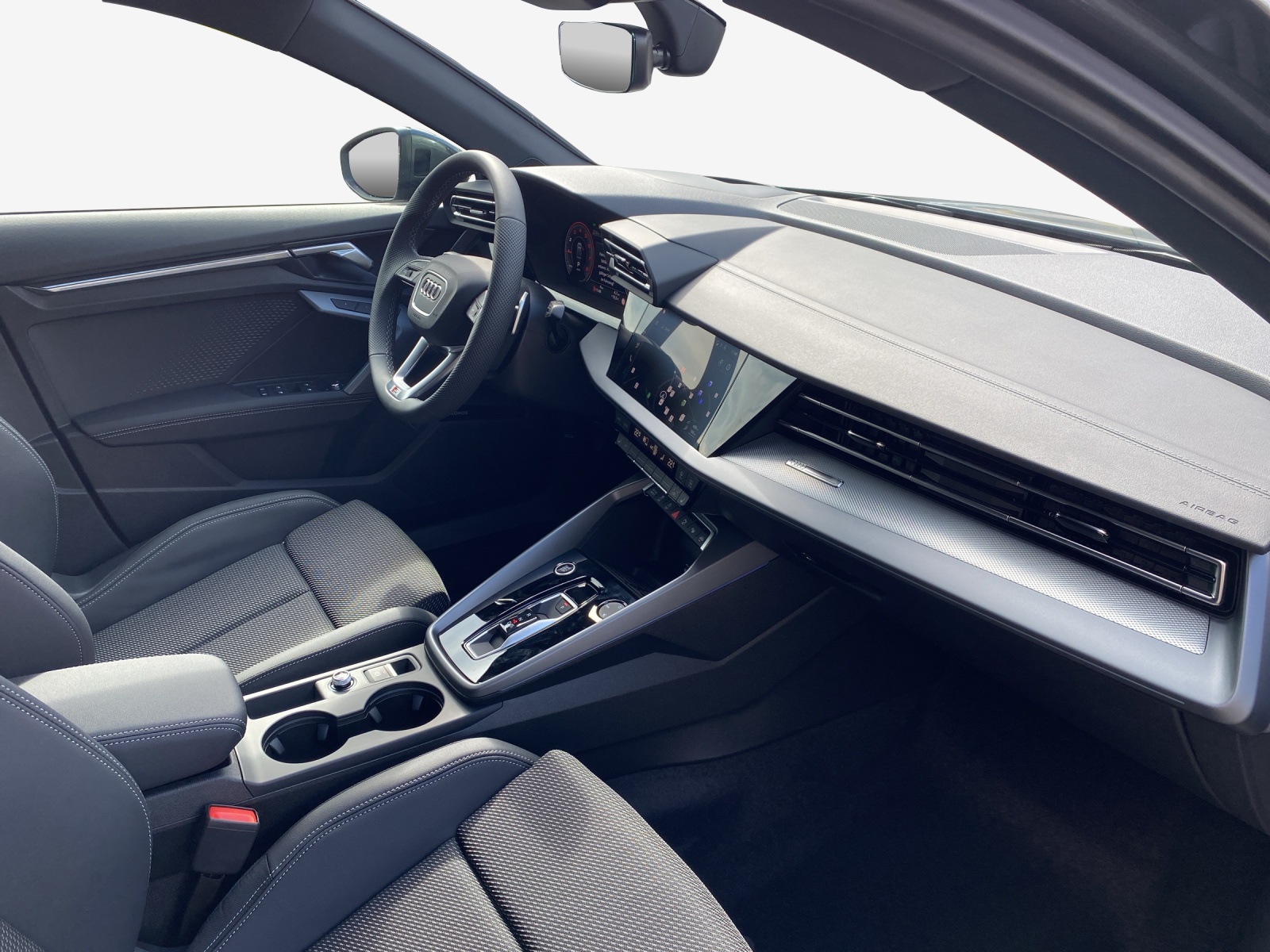 AUDI A3 Limousine TFSI 110 kW S Line Attraction S tronic-image-13