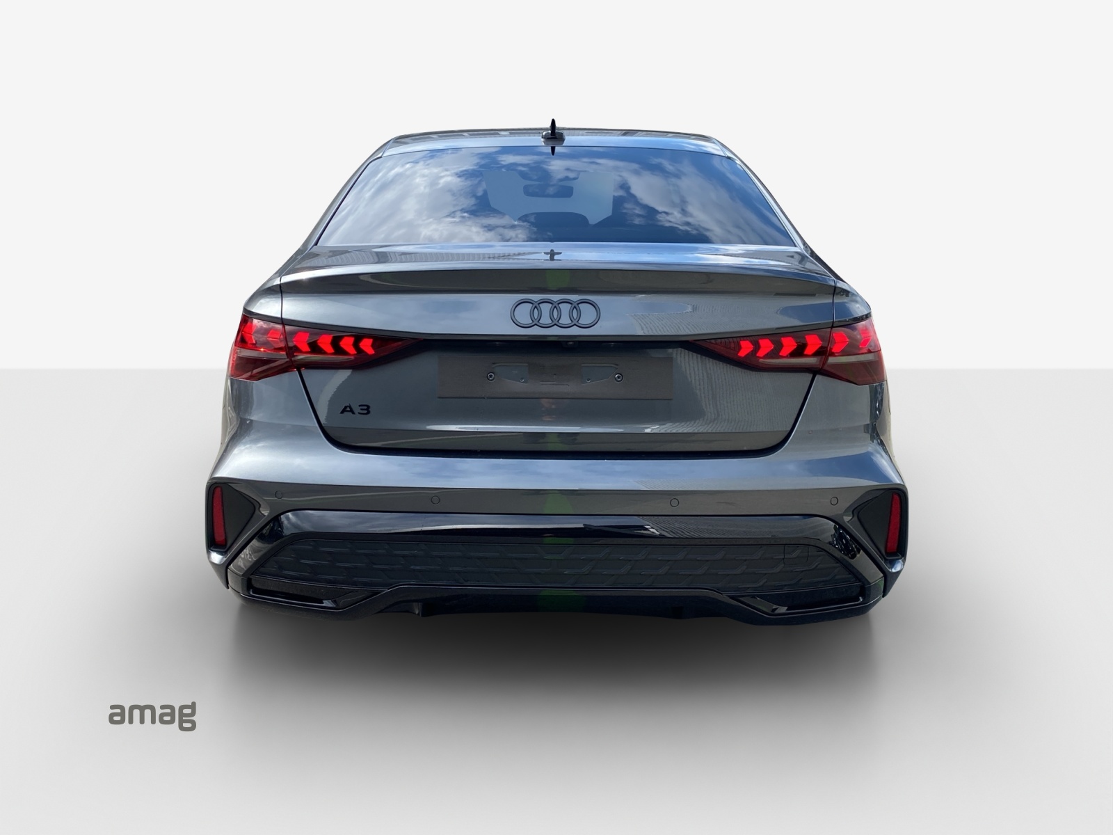 AUDI A3 Limousine TFSI 110 kW S Line Attraction S tronic-image-3