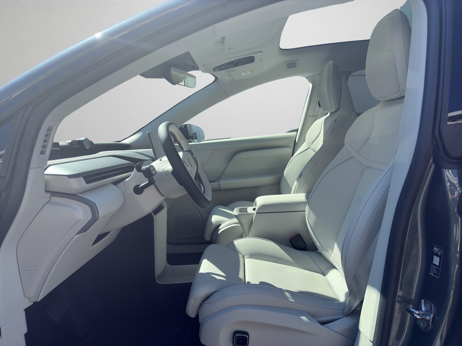VOLVO EX60 Twin Ultra AWD-image-7
