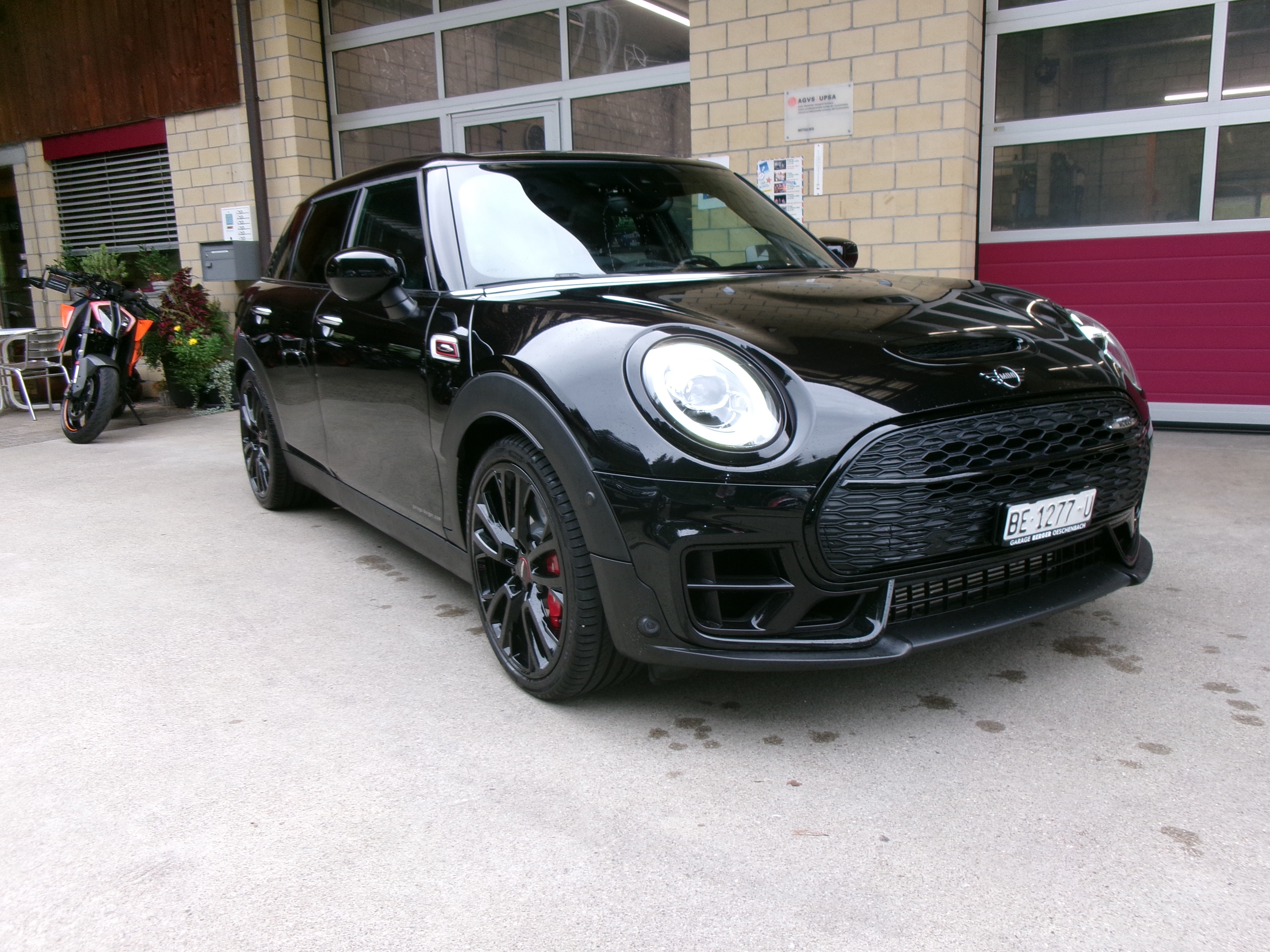 Car photo