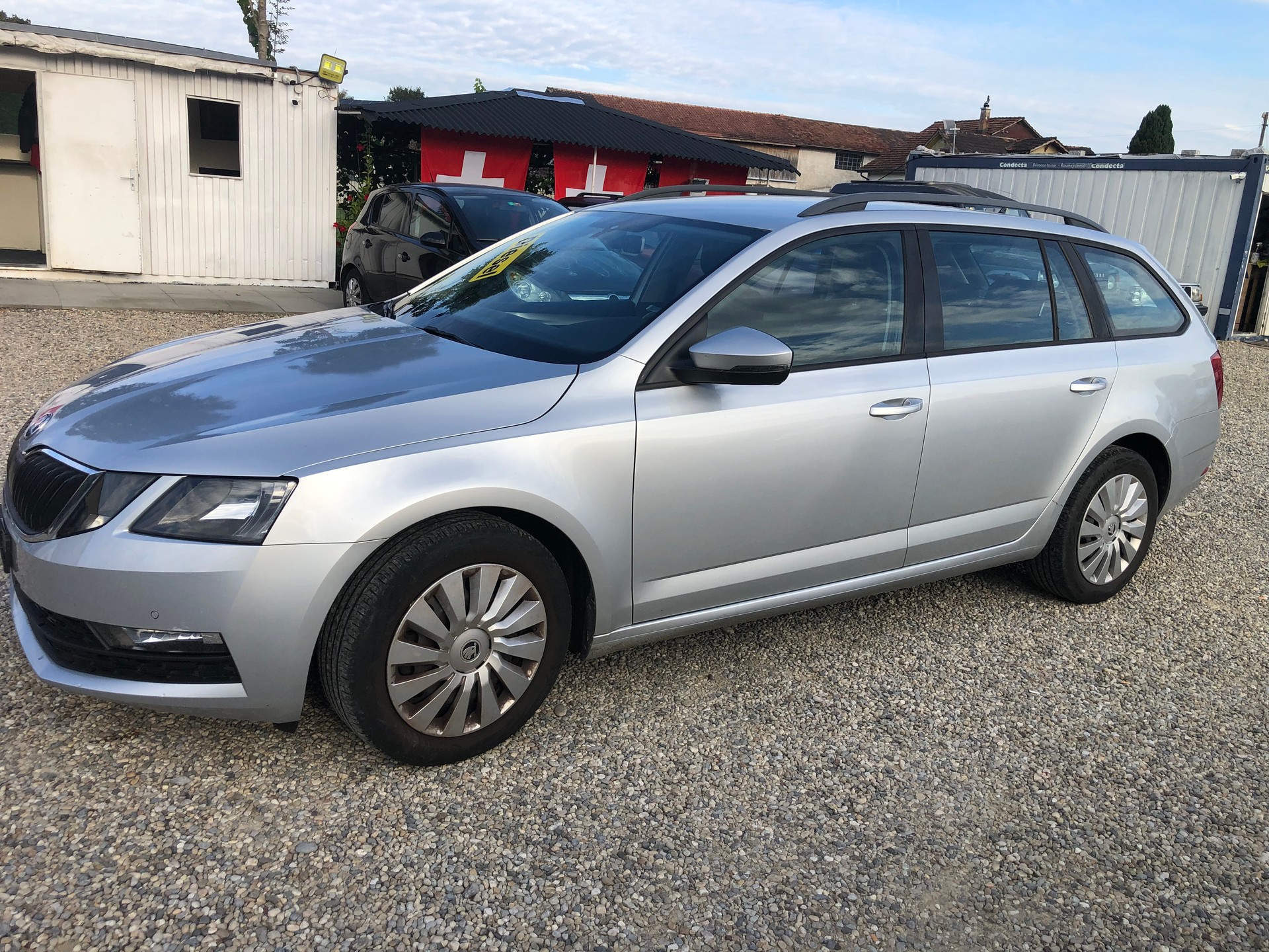 SKODA Octavia Combi 1.6 TDI Swiss Line 25 DSG-image-1