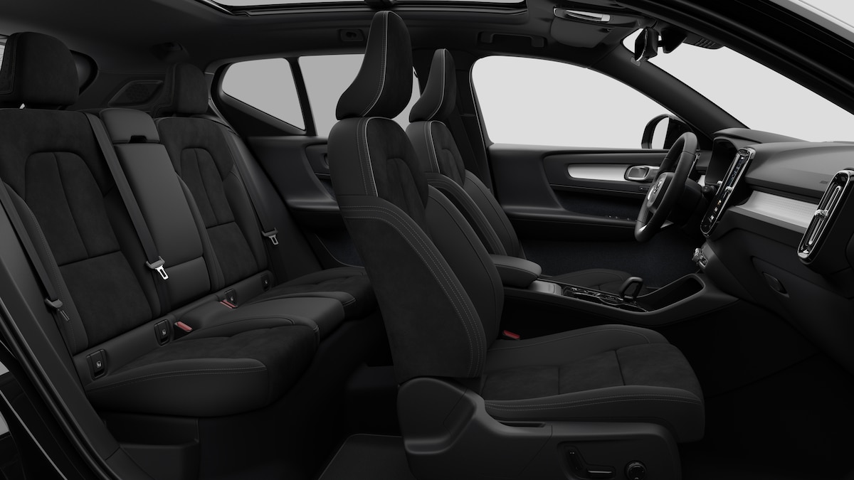 VOLVO XC40 2.0 B4 MH Black Edition-image-13