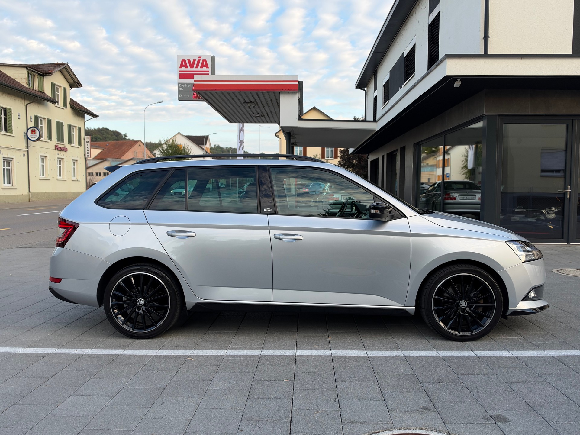 SKODA Fabia Combi 1.0 TSI Monte Carlo DSG-image-5
