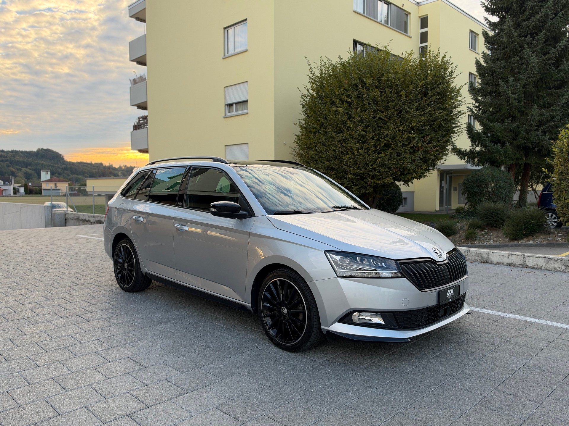 SKODA Fabia Combi 1.0 TSI Monte Carlo DSG-image-6