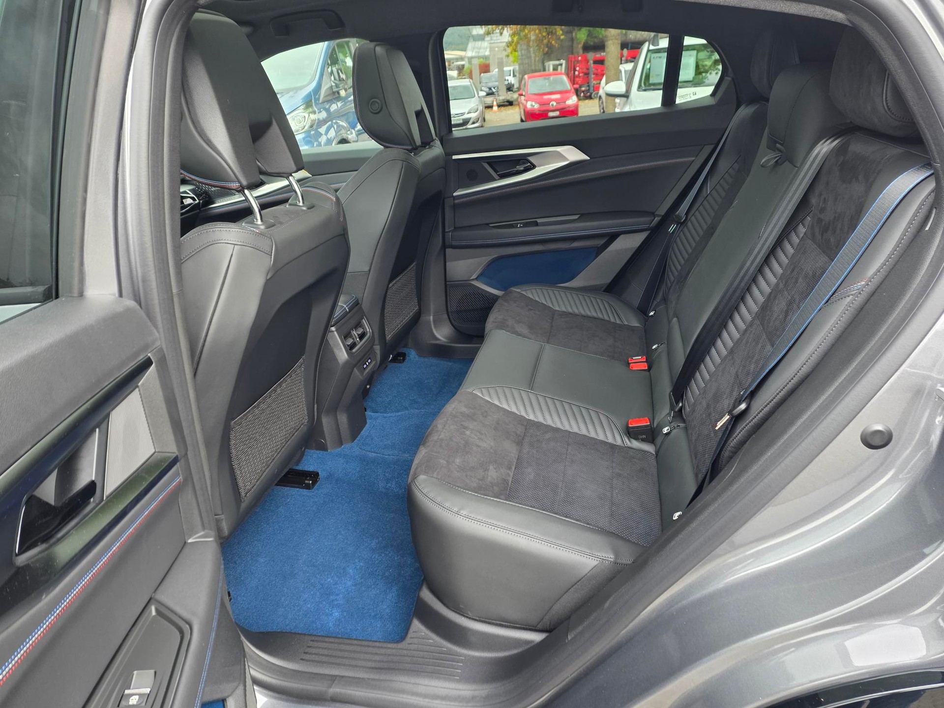 RENAULT Rafale 1.2 E-Tech Plug-in Atelier Alpine-image-6