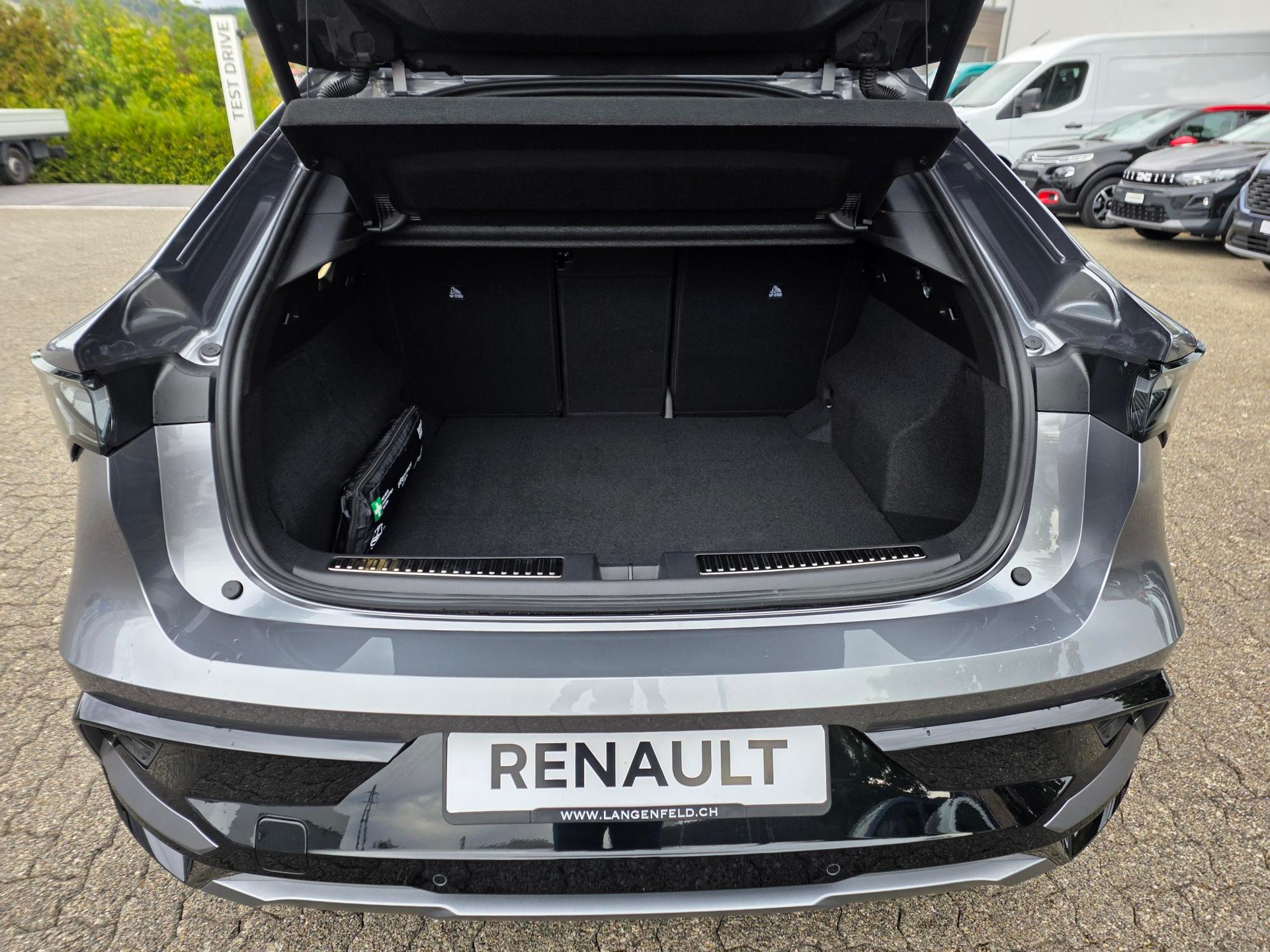 RENAULT Rafale 1.2 E-Tech Plug-in Atelier Alpine-image-8