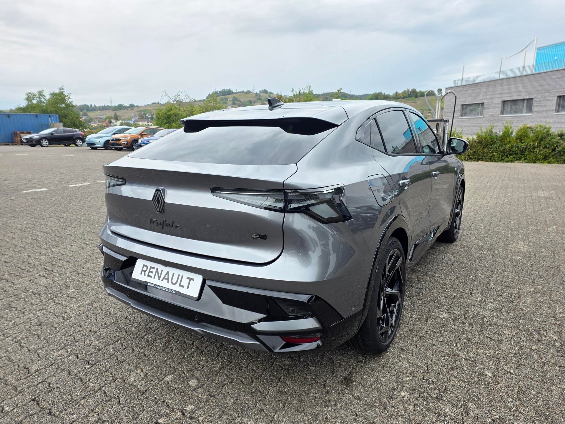 RENAULT Rafale 1.2 E-Tech Plug-in Atelier Alpine-image-3