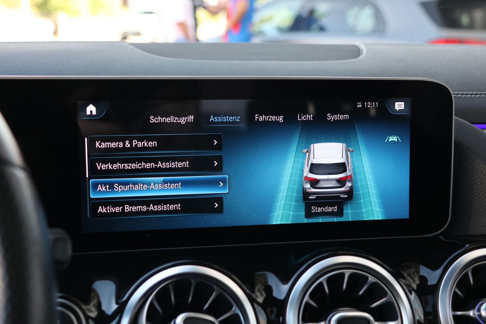 MERCEDES-BENZ B 250 4Matic AMG Line (CH)-image-24