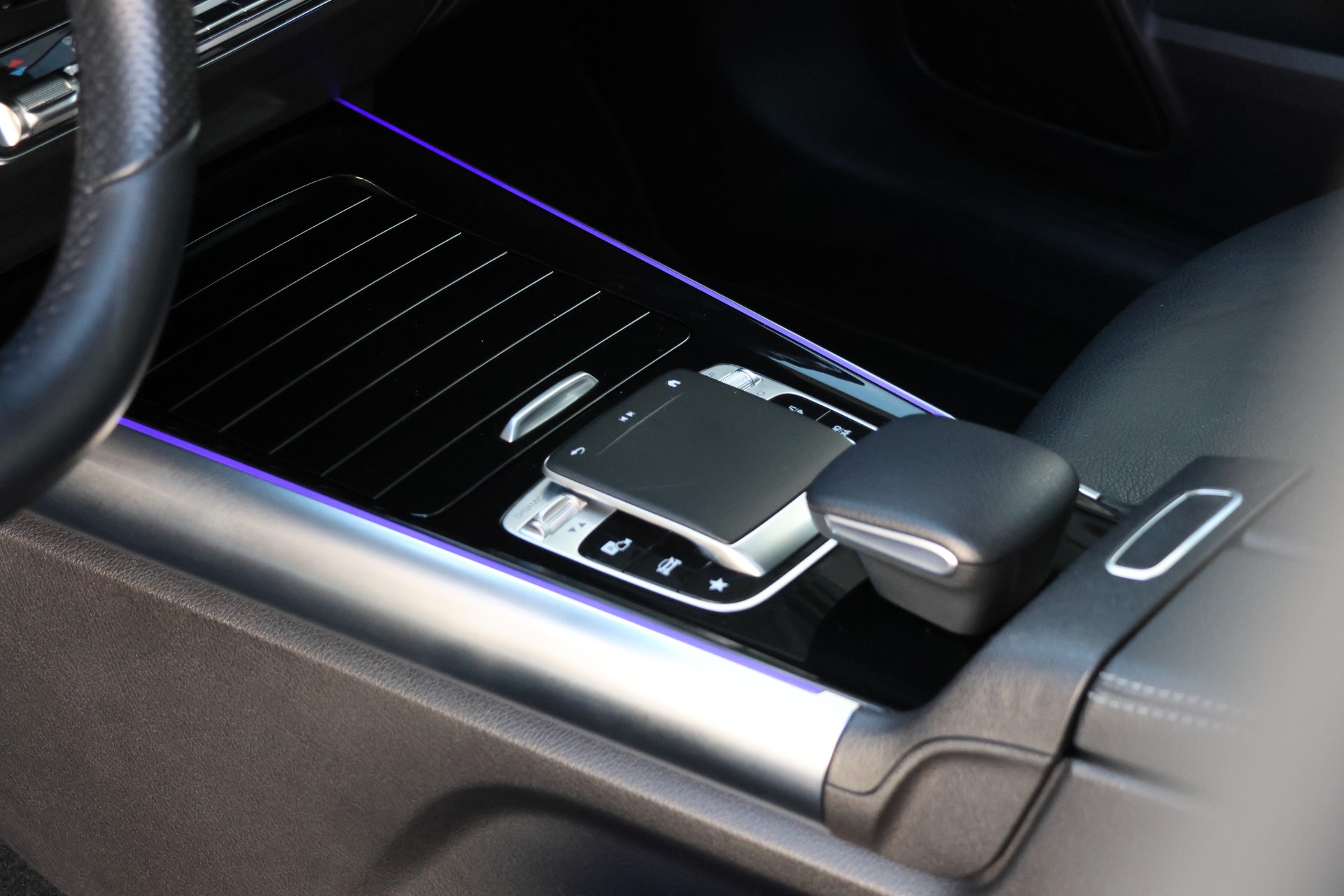 MERCEDES-BENZ B 250 4Matic AMG Line (CH)-image-11