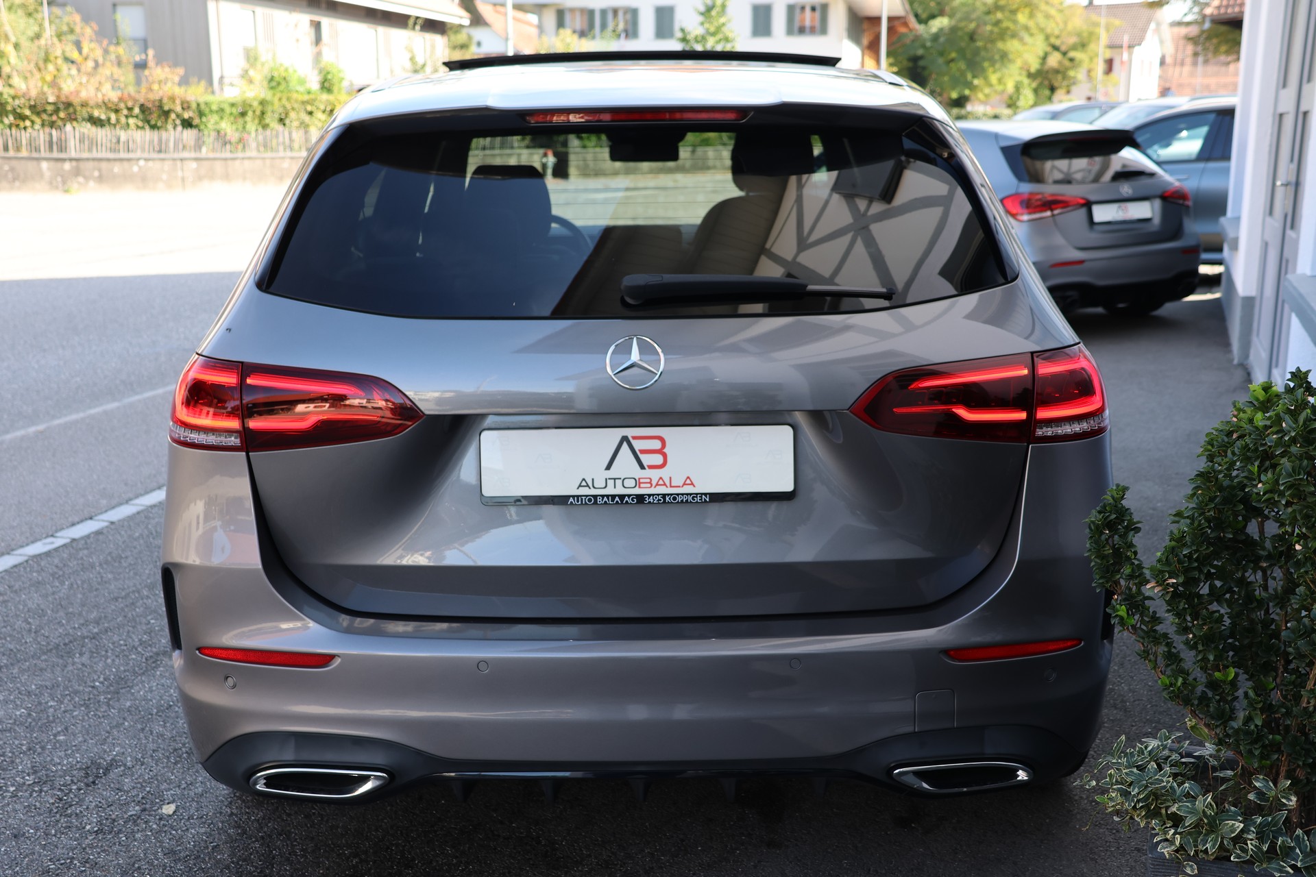 MERCEDES-BENZ B 250 4Matic AMG Line (CH)-image-6