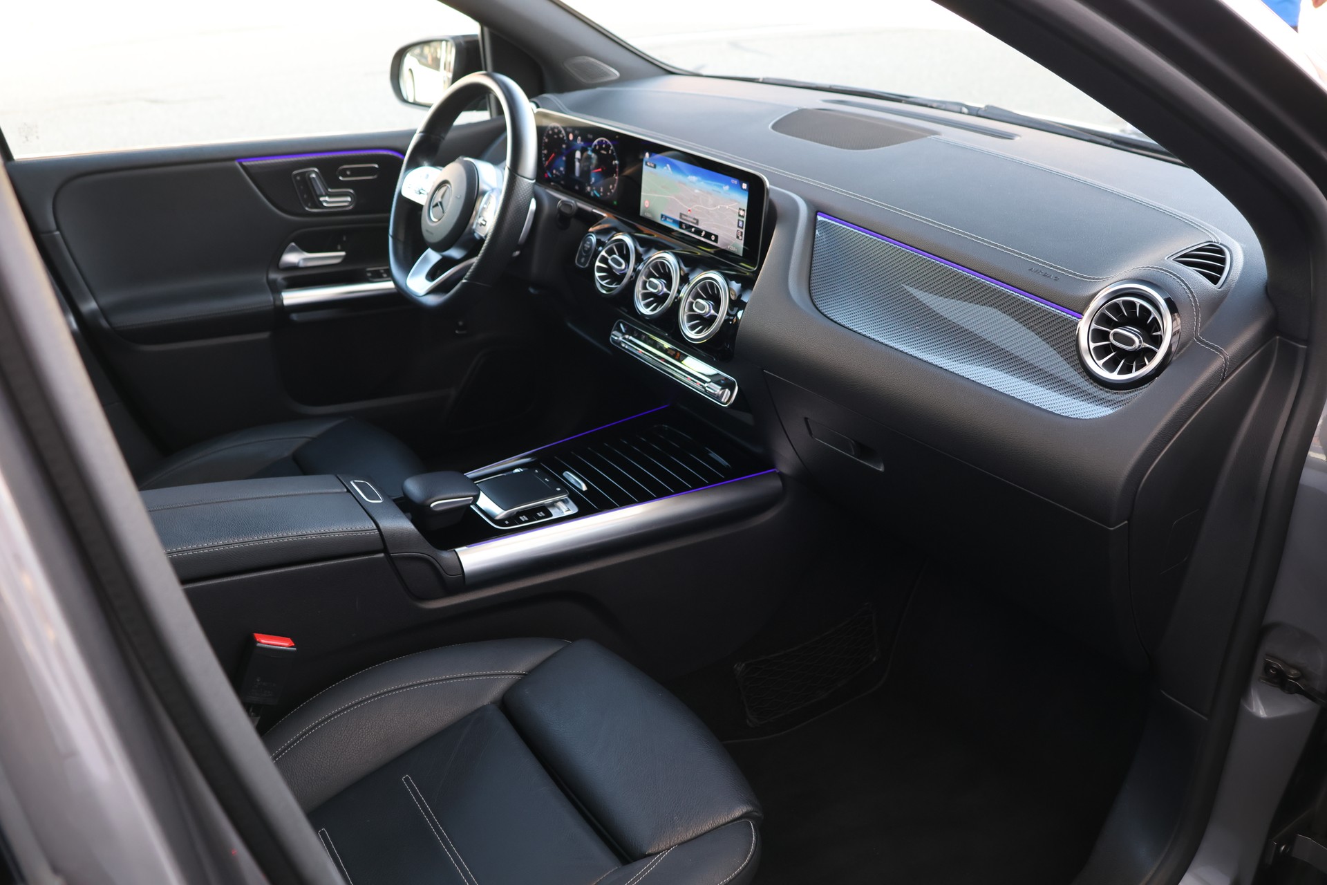 MERCEDES-BENZ B 250 4Matic AMG Line (CH)-image-18
