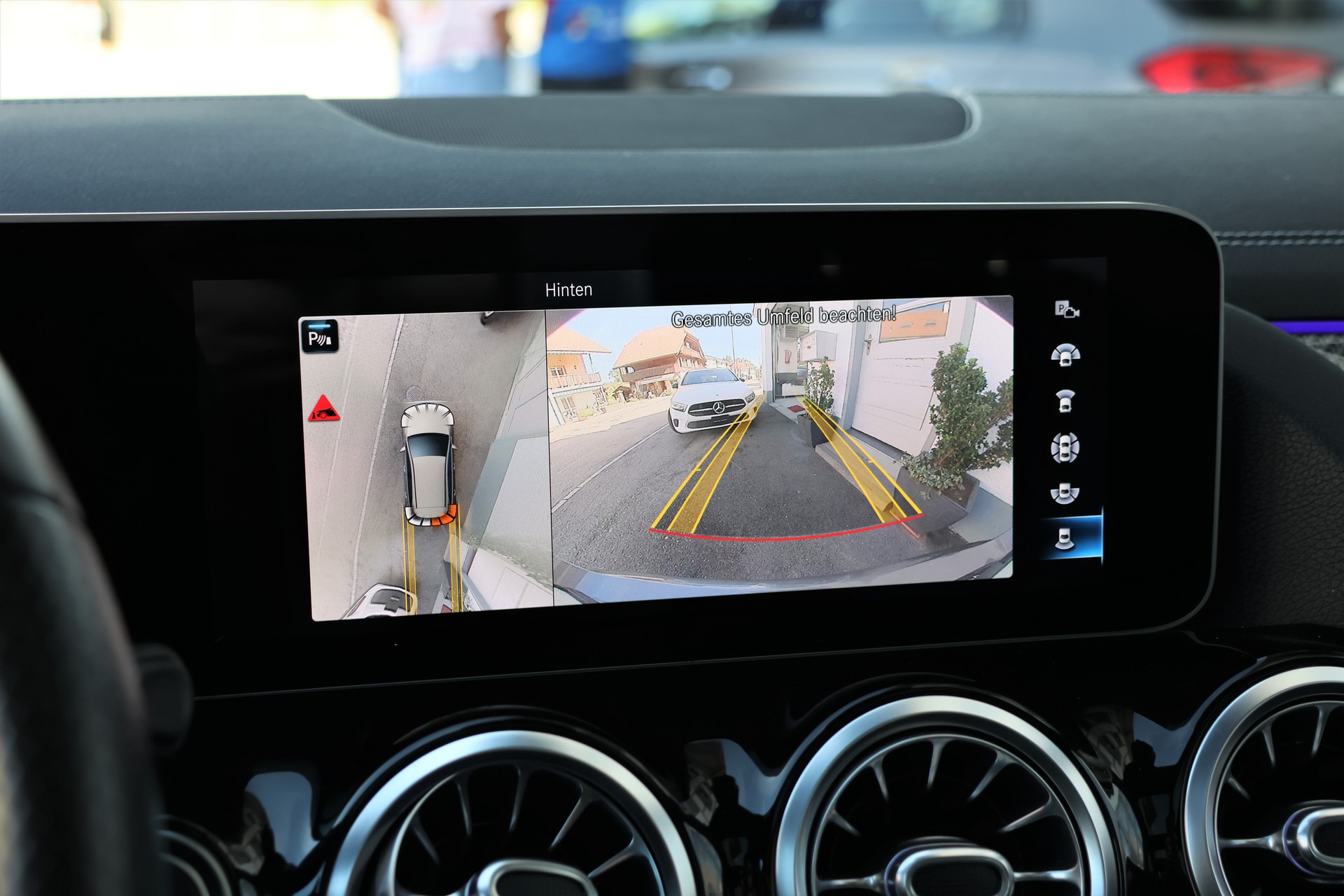 MERCEDES-BENZ B 250 4Matic AMG Line (CH)-image-22