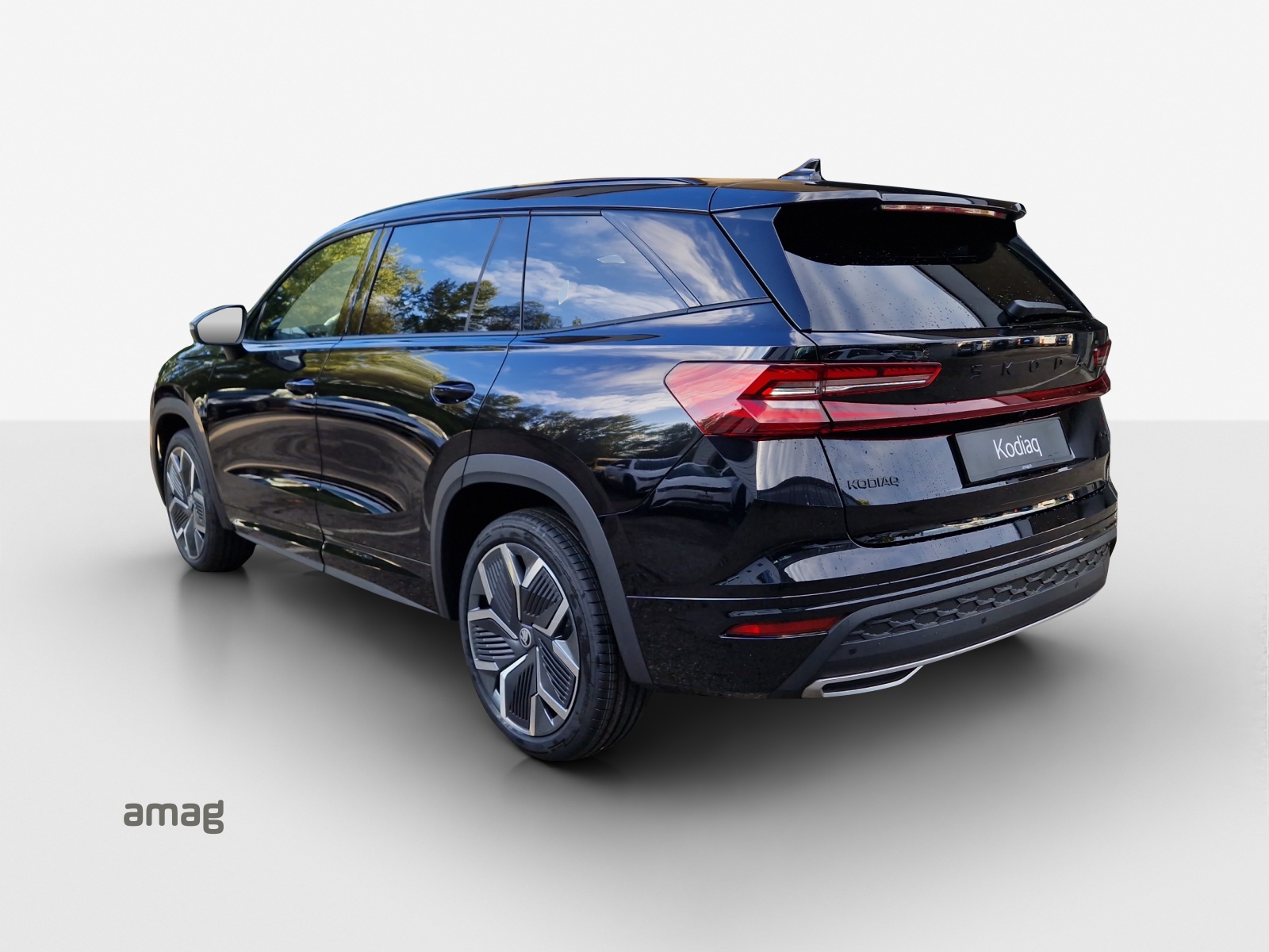 SKODA Kodiaq 2.0 TSI Sportline 4x4-image-2