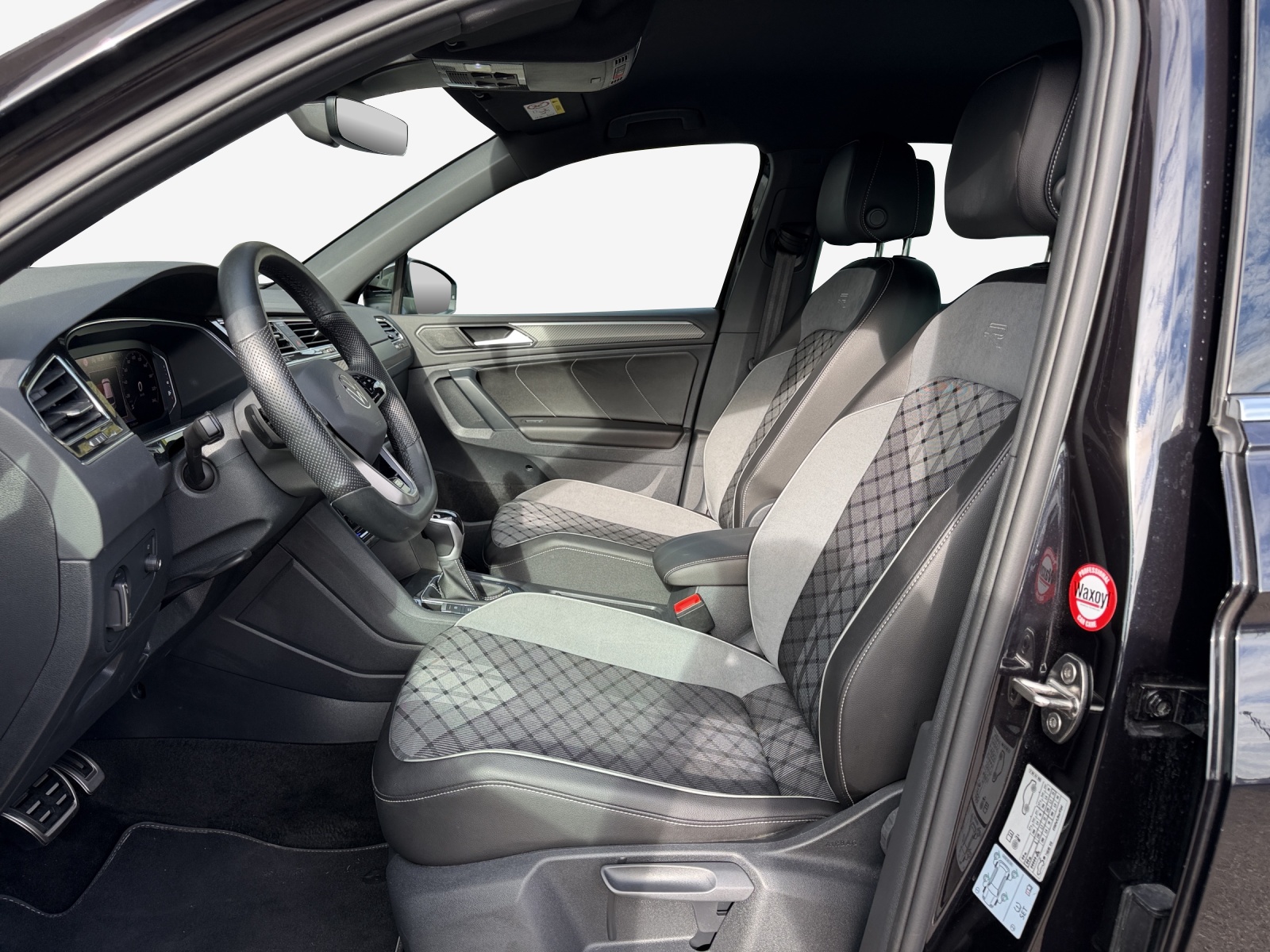 VW Tiguan 2.0TSI R-Line 4Motion DSG-image-7