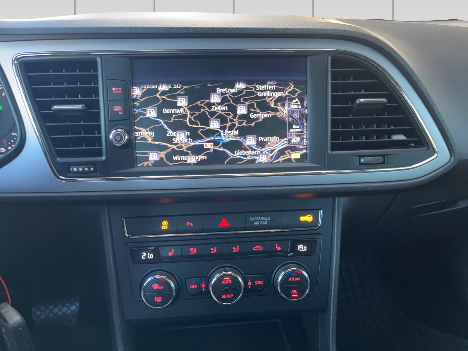 SEAT Leon ST 2.0 TDI CR Style DSG-image-9