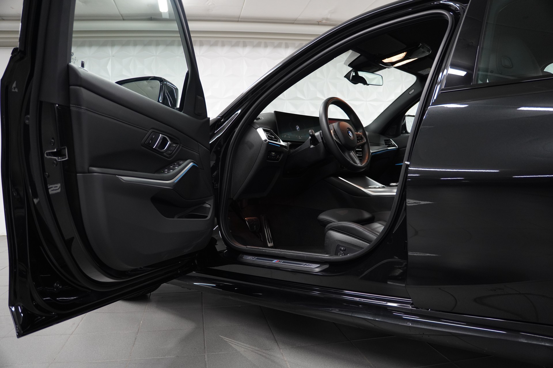 BMW 330d xDrive 48V Steptronic M Sport Pro-image-10