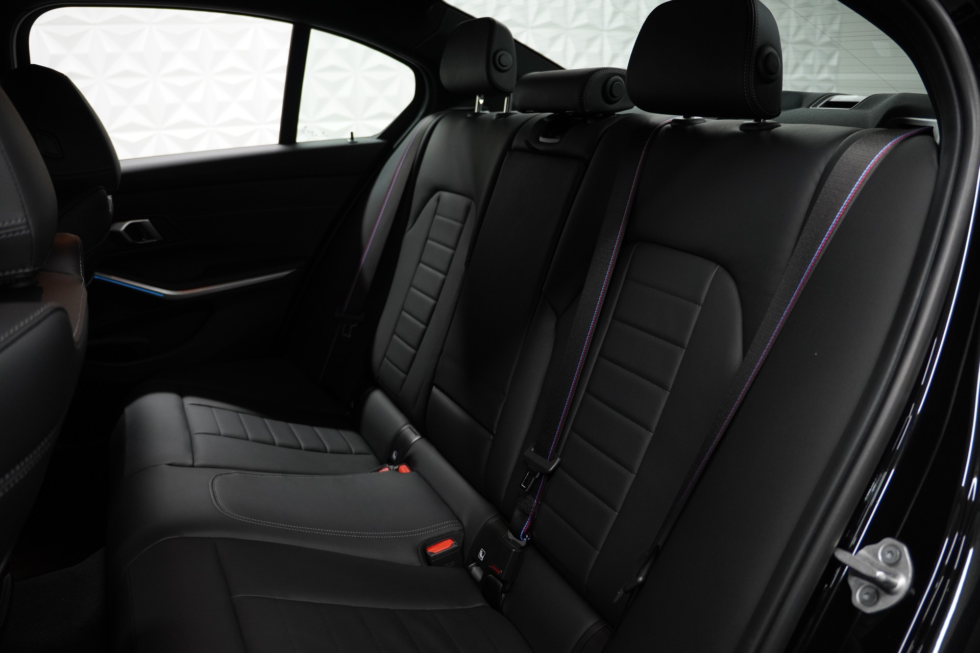 BMW 330d xDrive 48V Steptronic M Sport Pro-image-21