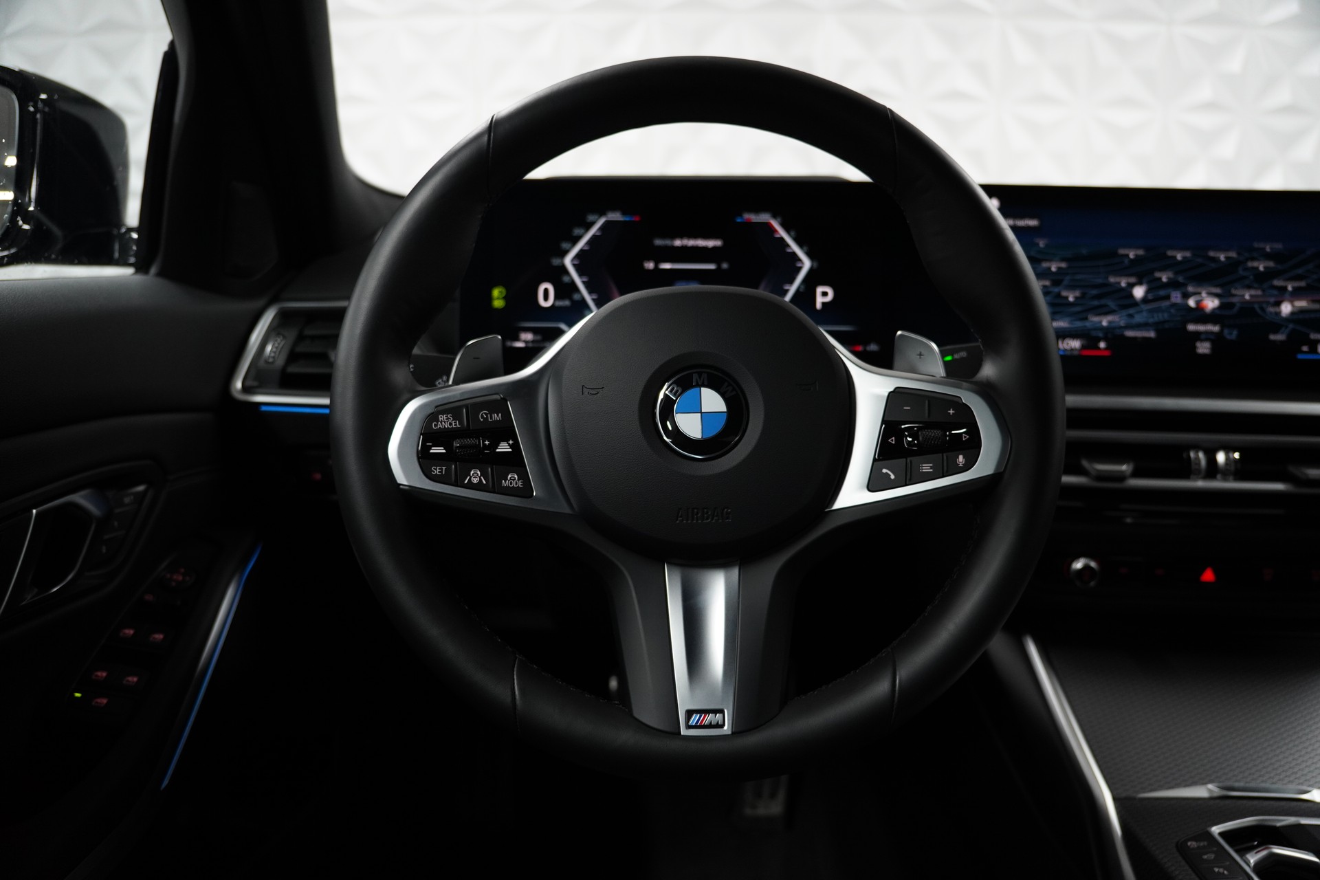 BMW 330d xDrive 48V Steptronic M Sport Pro-image-14