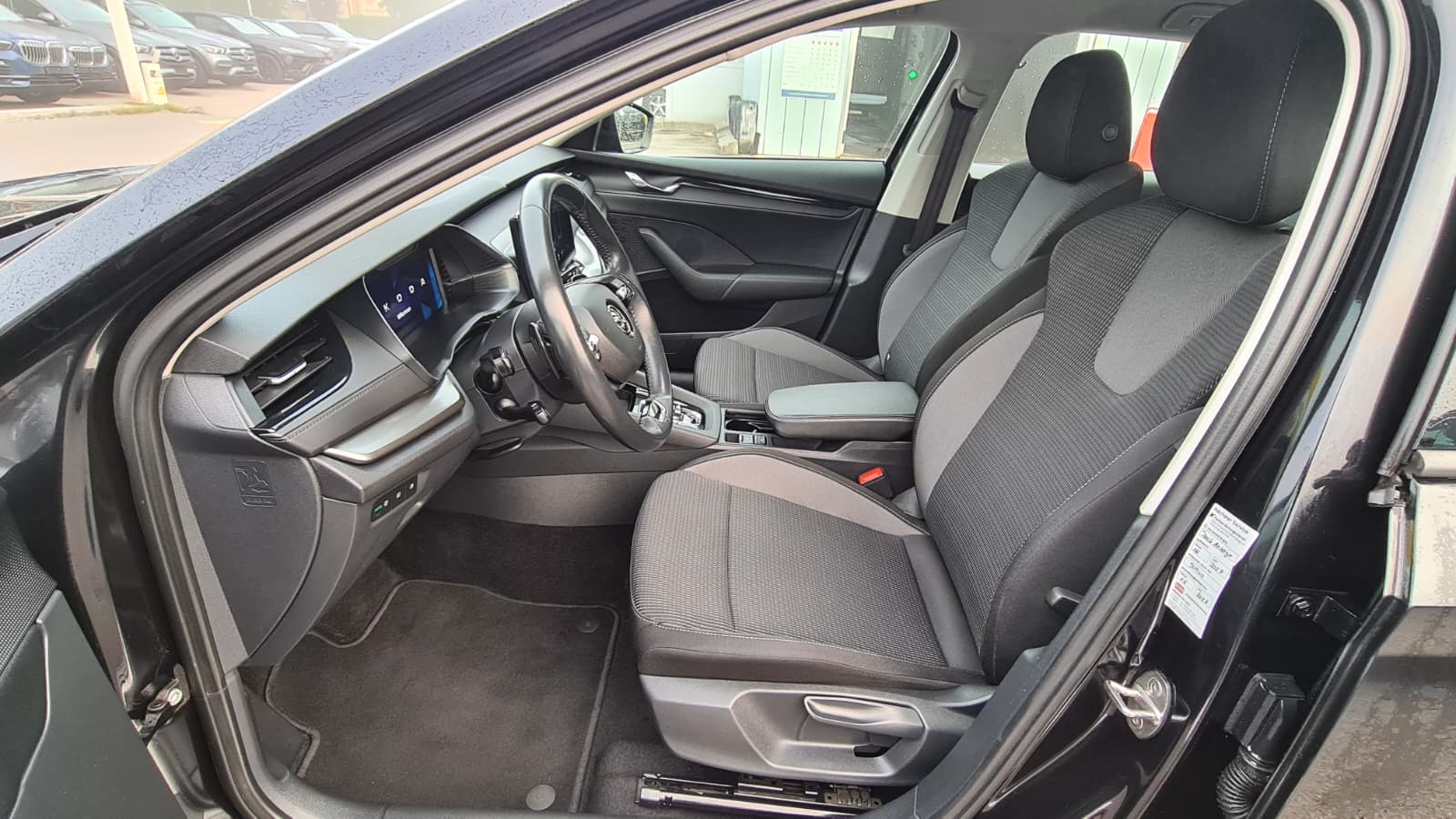 SKODA Octavia Combi 2.0 TDI DSG Ambition ** Gr-Navi ** RF-Kamera ** Sitzheizung ** Abstandsregelsysteme ** Neues Modell 2023 **-image-18