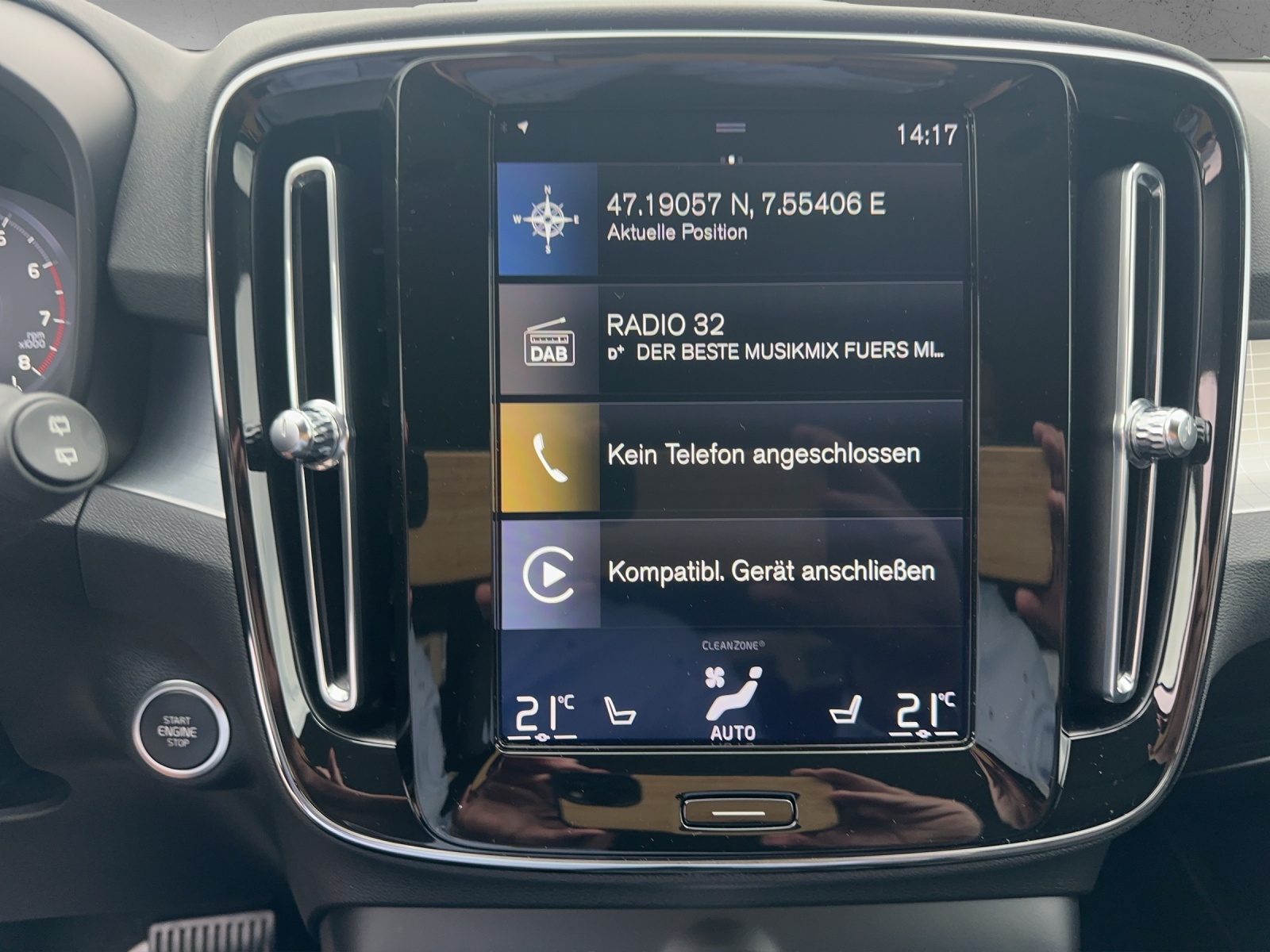 VOLVO XC40 2.0 B4 MH Momentum AWD-image-13