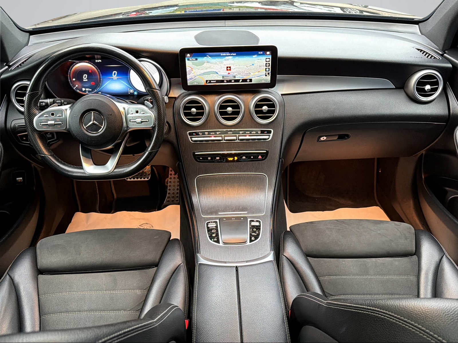 MERCEDES-BENZ GLC 200 d AMG Line 4Matic 9G-Tronic-image-7