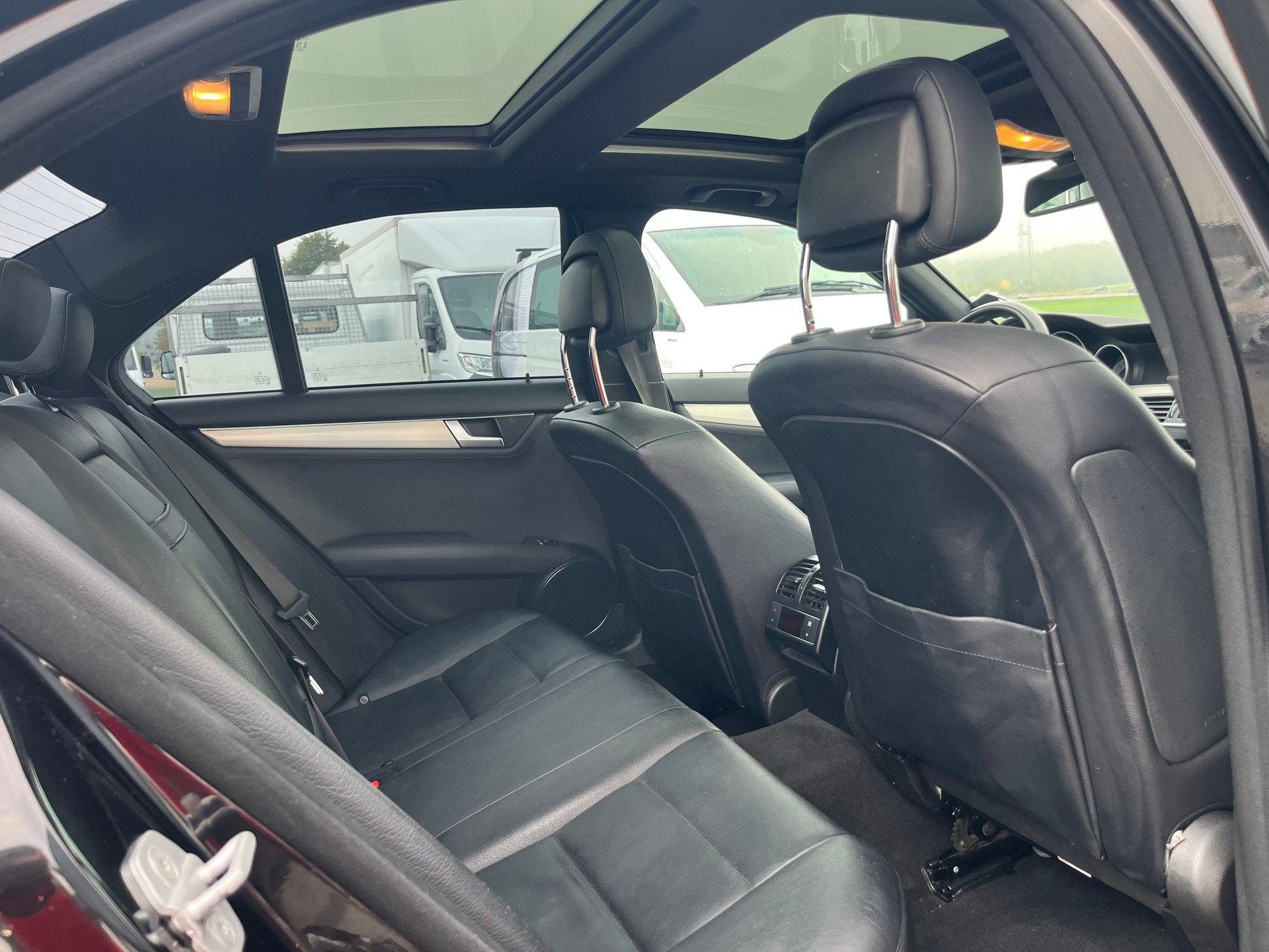 MERCEDES-BENZ C 300 CDI Avantgarde 4Matic 7G-Tronic-image-8