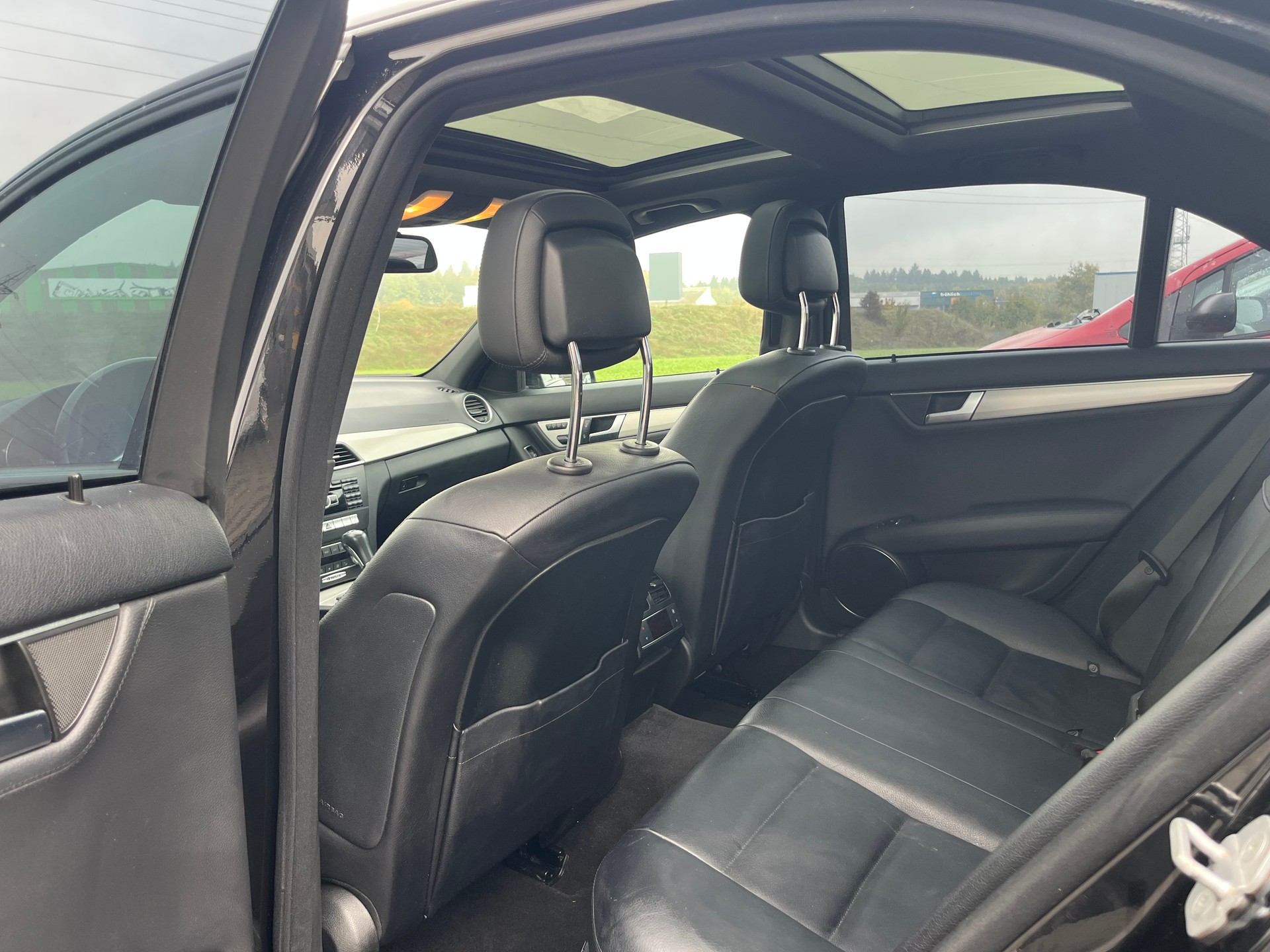 MERCEDES-BENZ C 300 CDI Avantgarde 4Matic 7G-Tronic-image-10