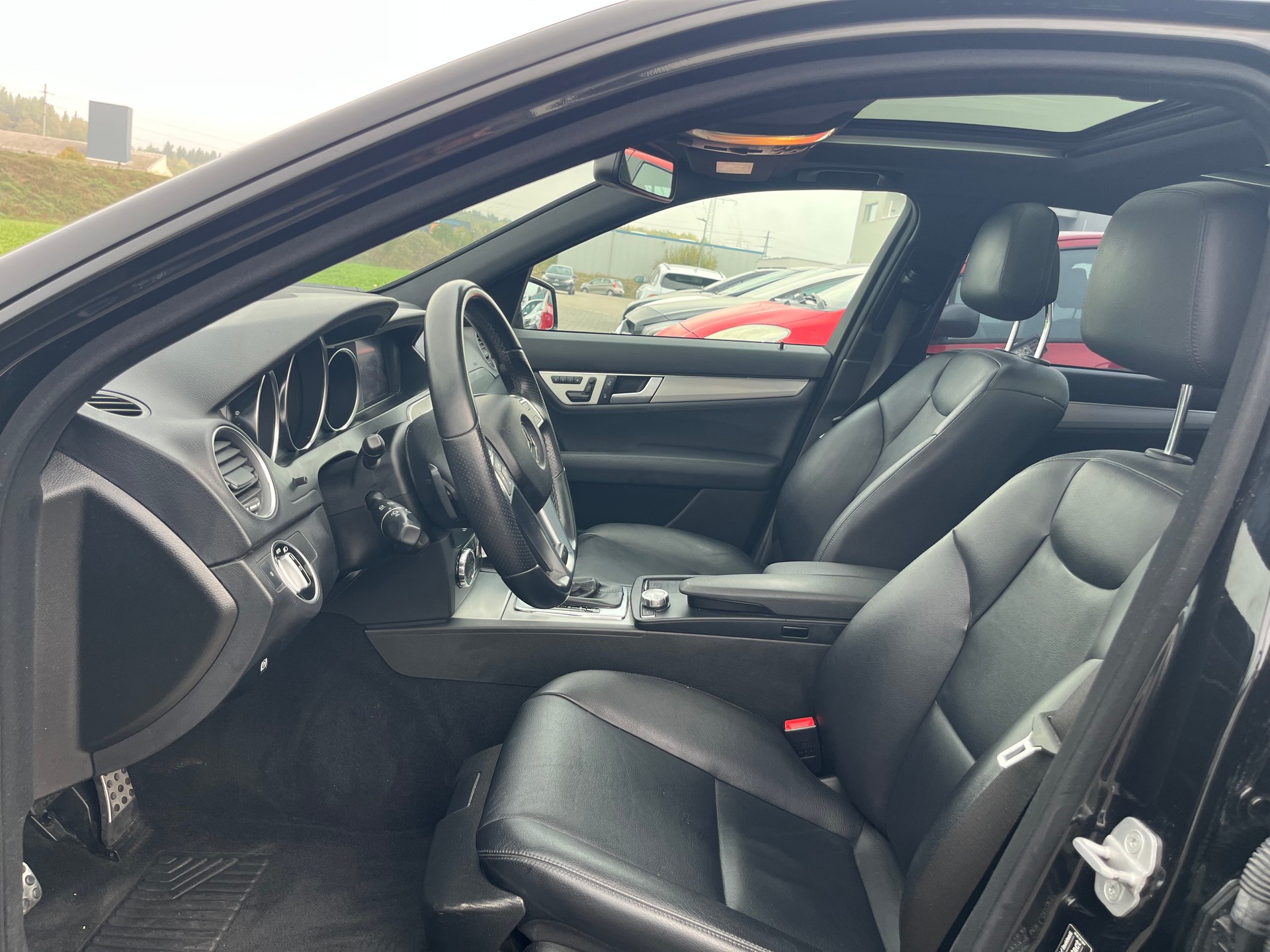 MERCEDES-BENZ C 300 CDI Avantgarde 4Matic 7G-Tronic-image-11