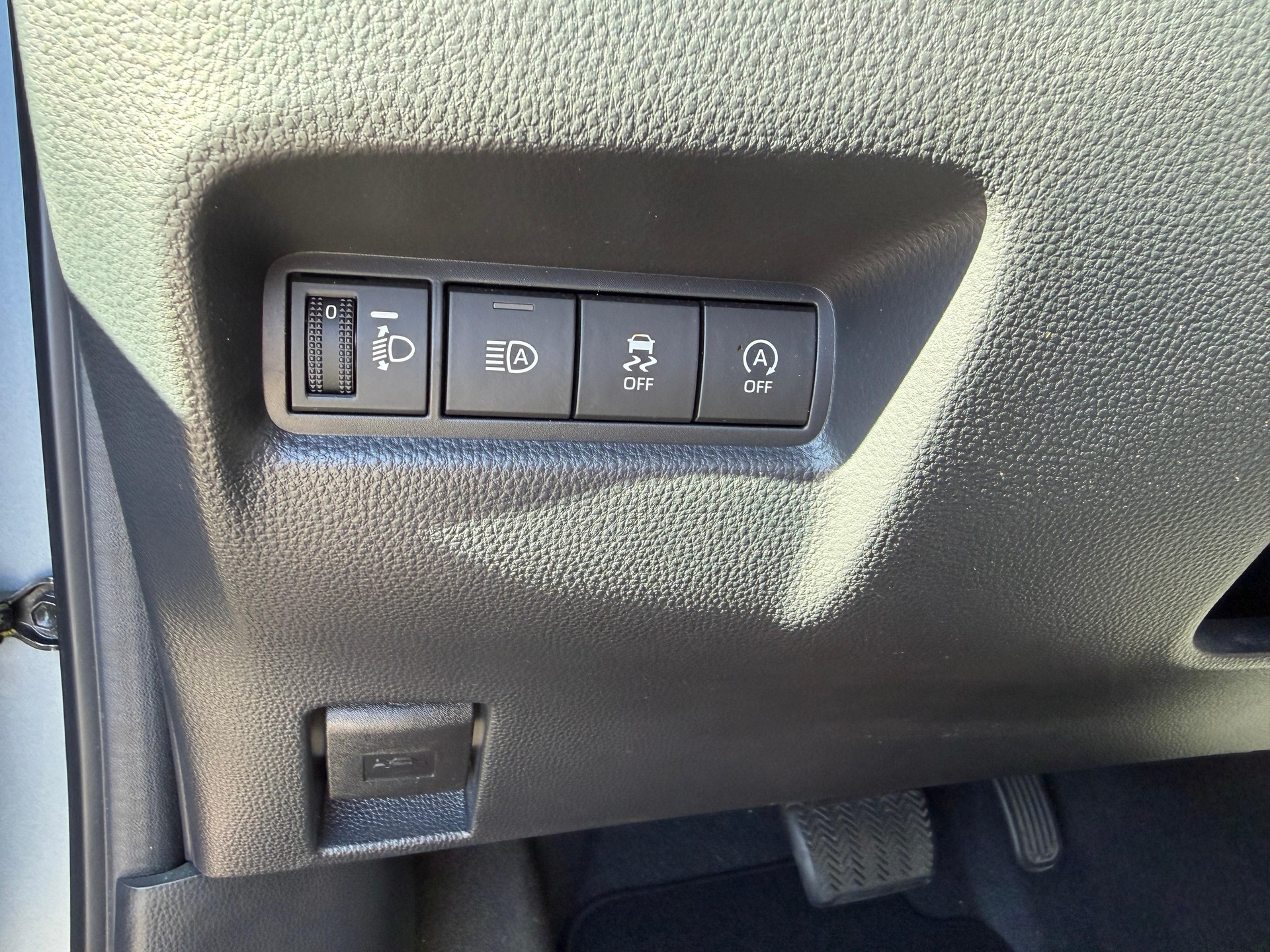 TOYOTA Aygo X 1.0 VVT-i Style-image-13