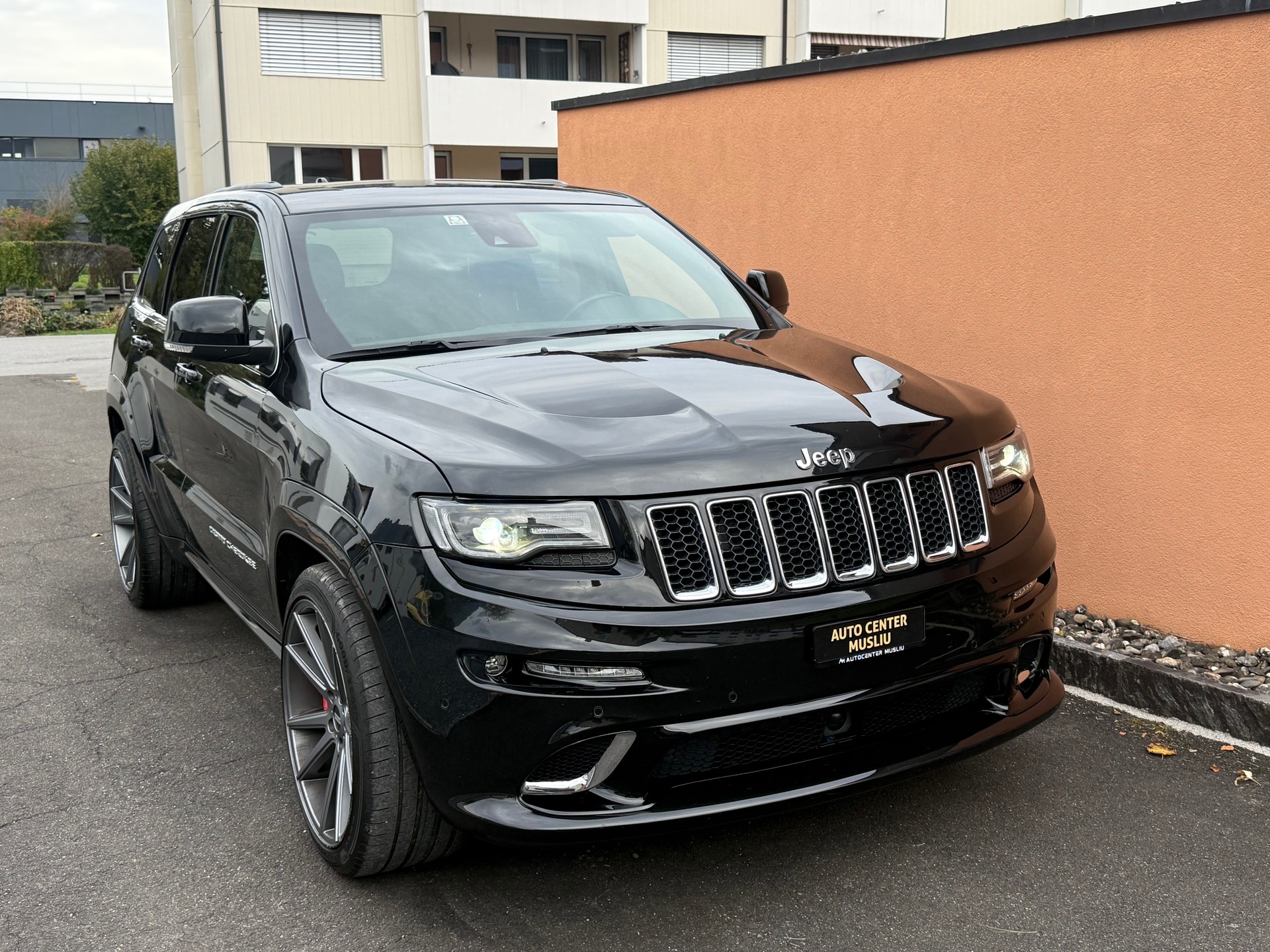 JEEP Grand Cherokee 6.4 V8 HEMI SRT8 Automatic-image-7