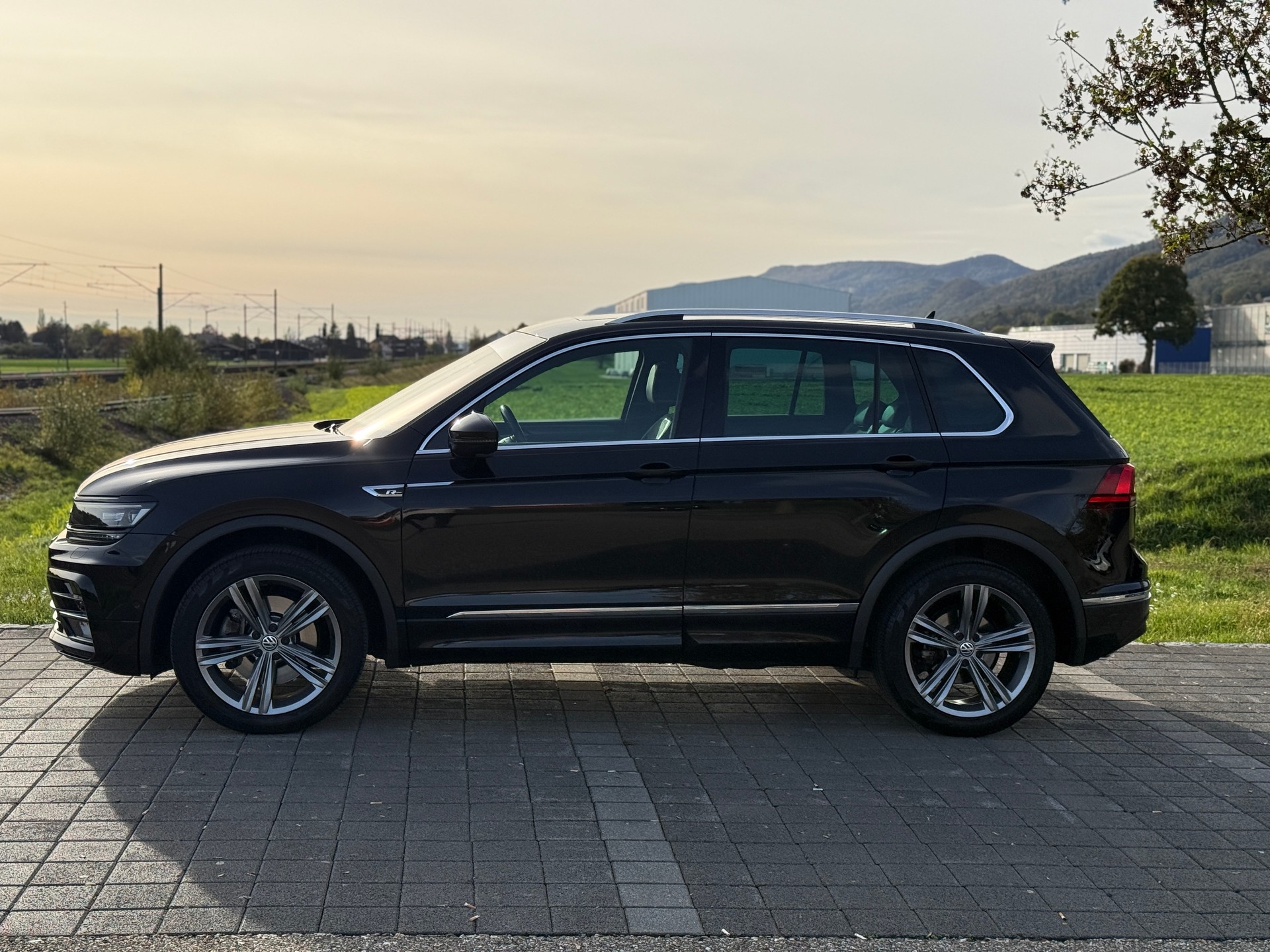 VW Tiguan 2.0TSI Highline 4Motion DSG-image-1