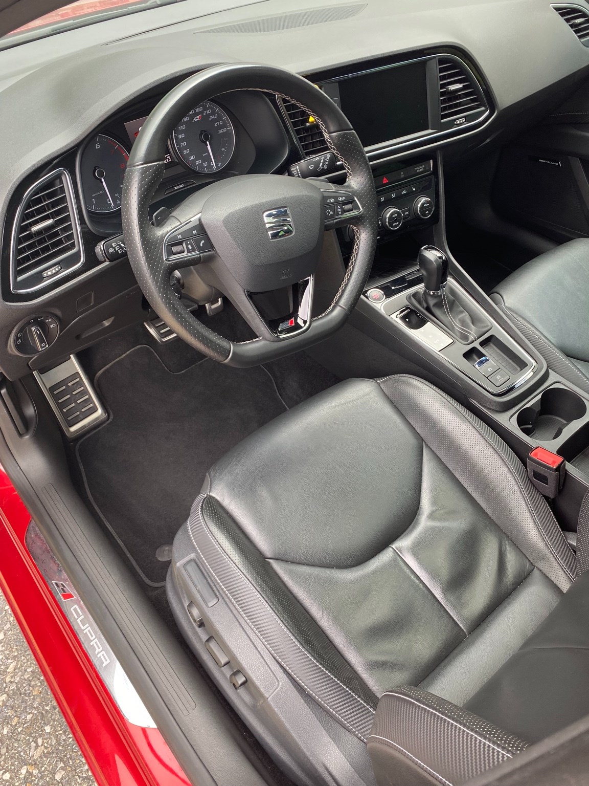 SEAT Leon ST 2.0 TSI Cupra 300 4 Drive DSG-image-1